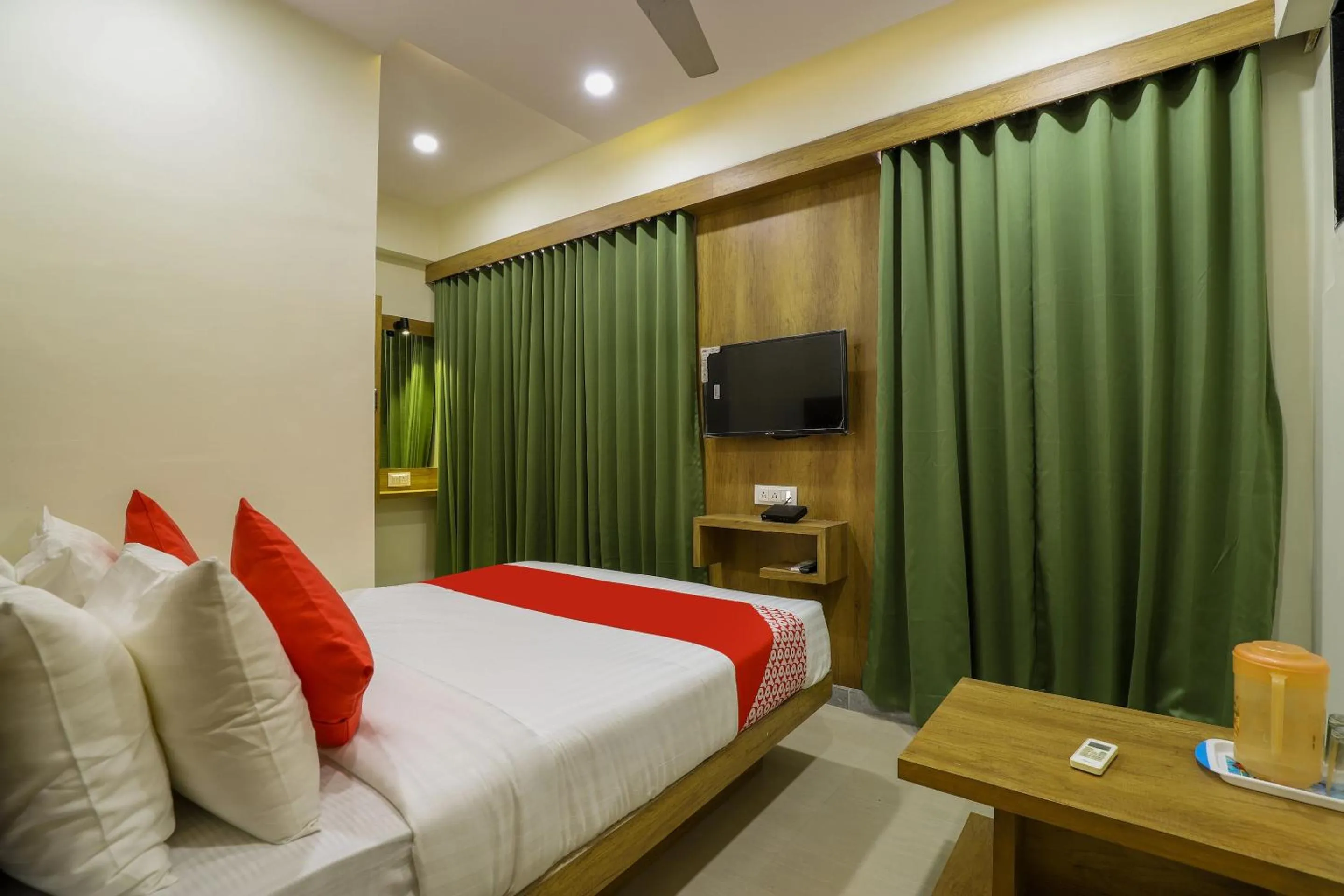 Bedroom, Bed in Super Hotel O Shubham Inn