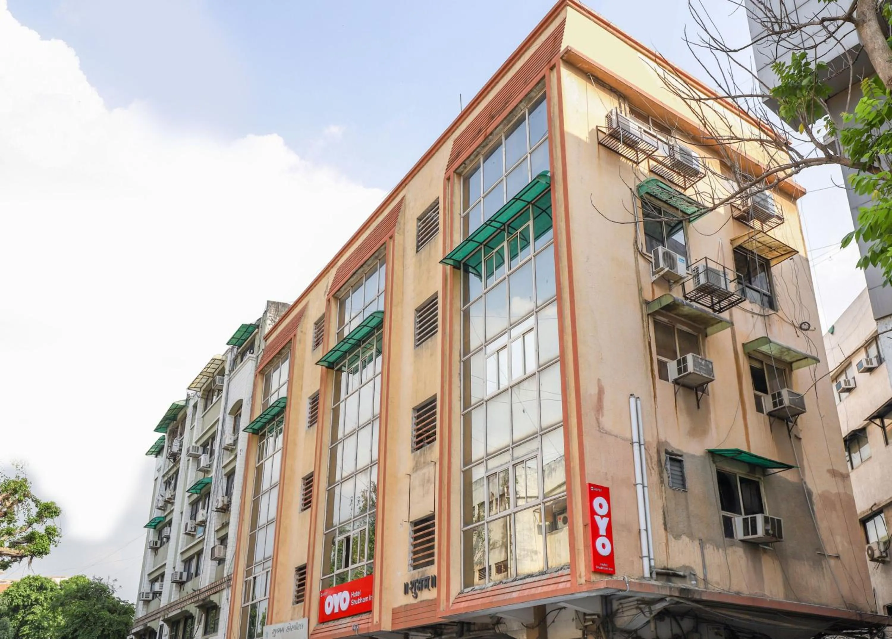 Facade/entrance in Hotel O Shubham Inn