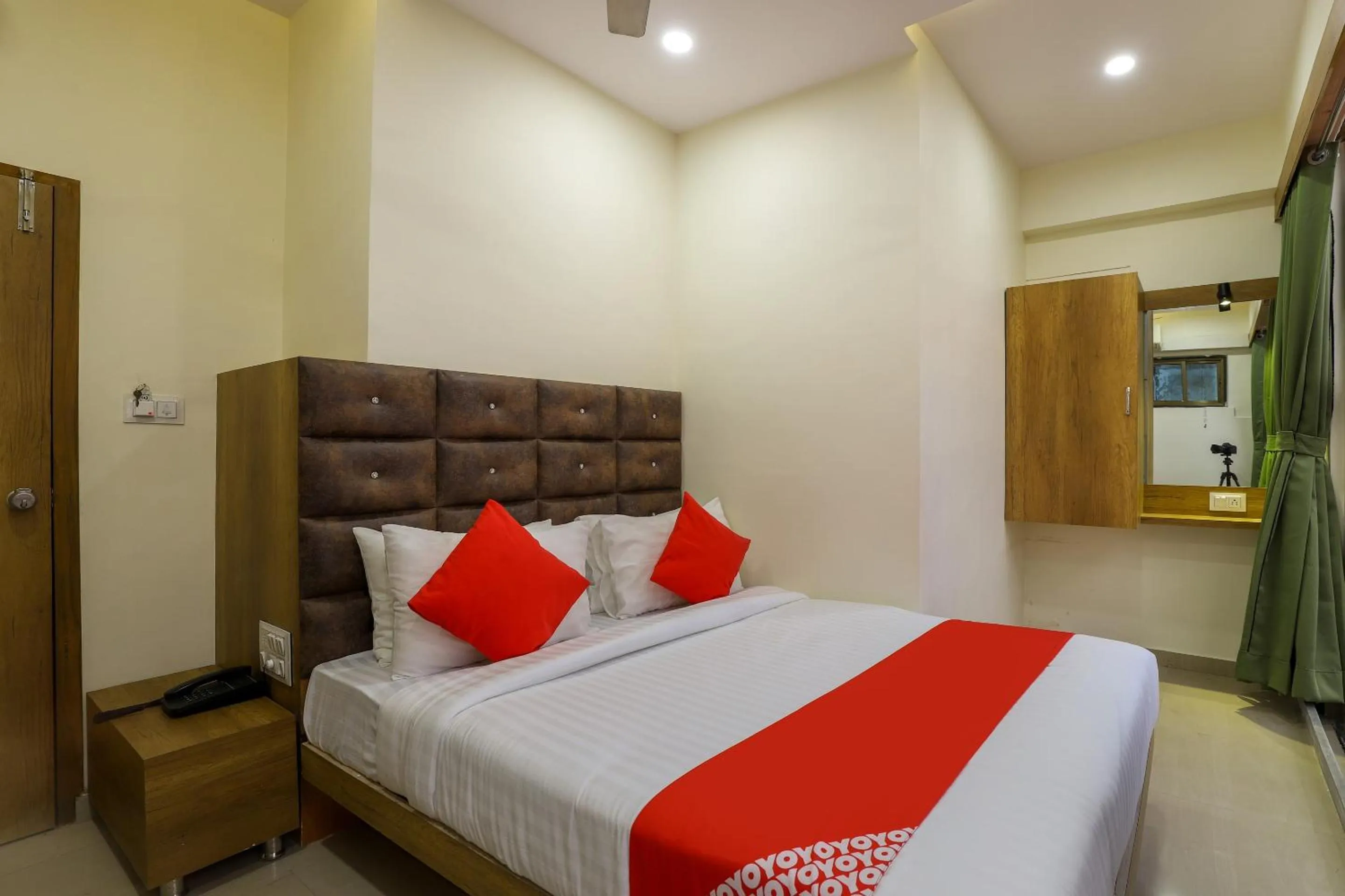 Bedroom, Bed in Super Hotel O Shubham Inn