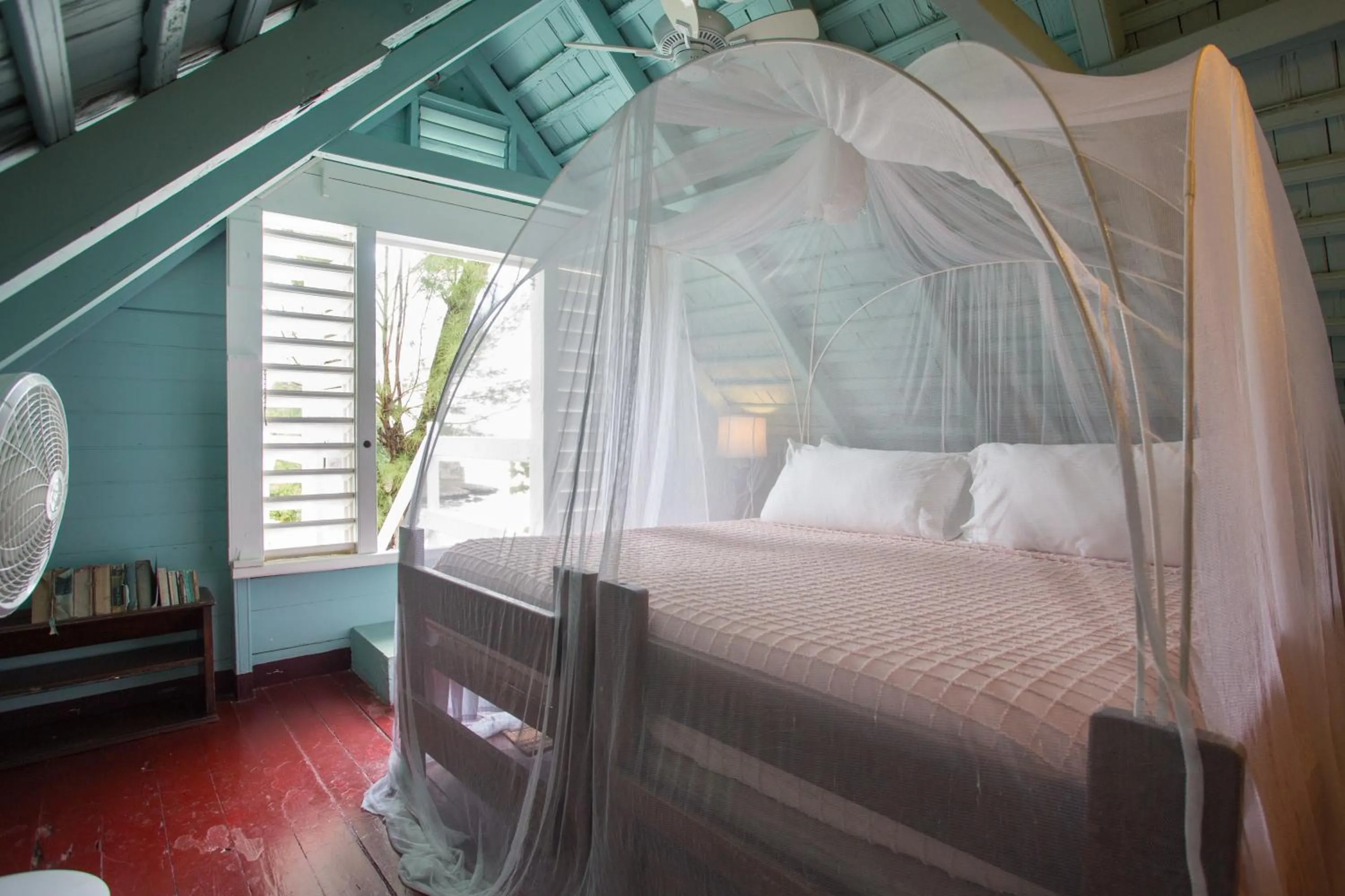 View (from property/room), Bed in Llantrissant Beachcliff Villa