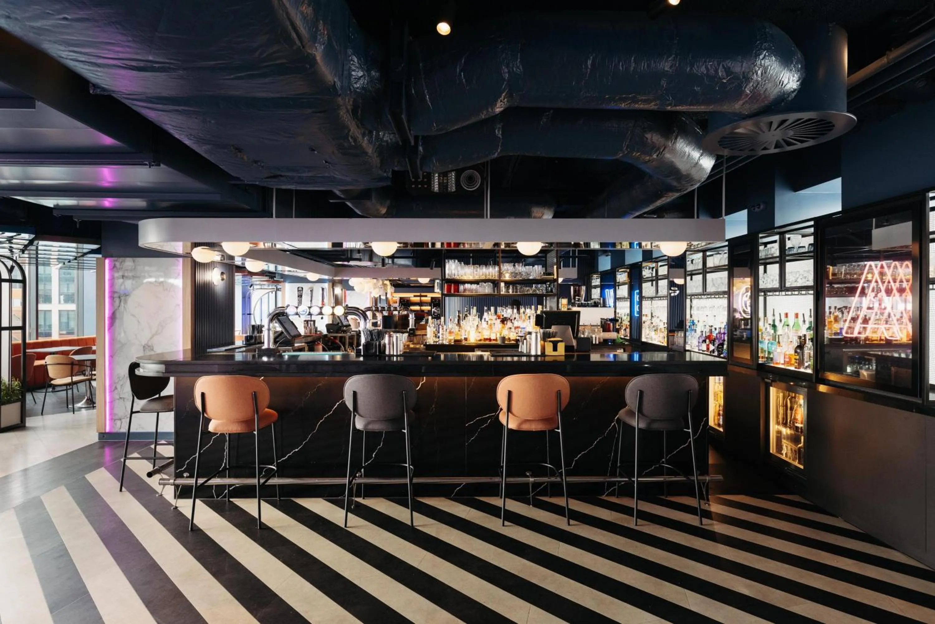 Restaurant/places to eat in YOTEL Glasgow