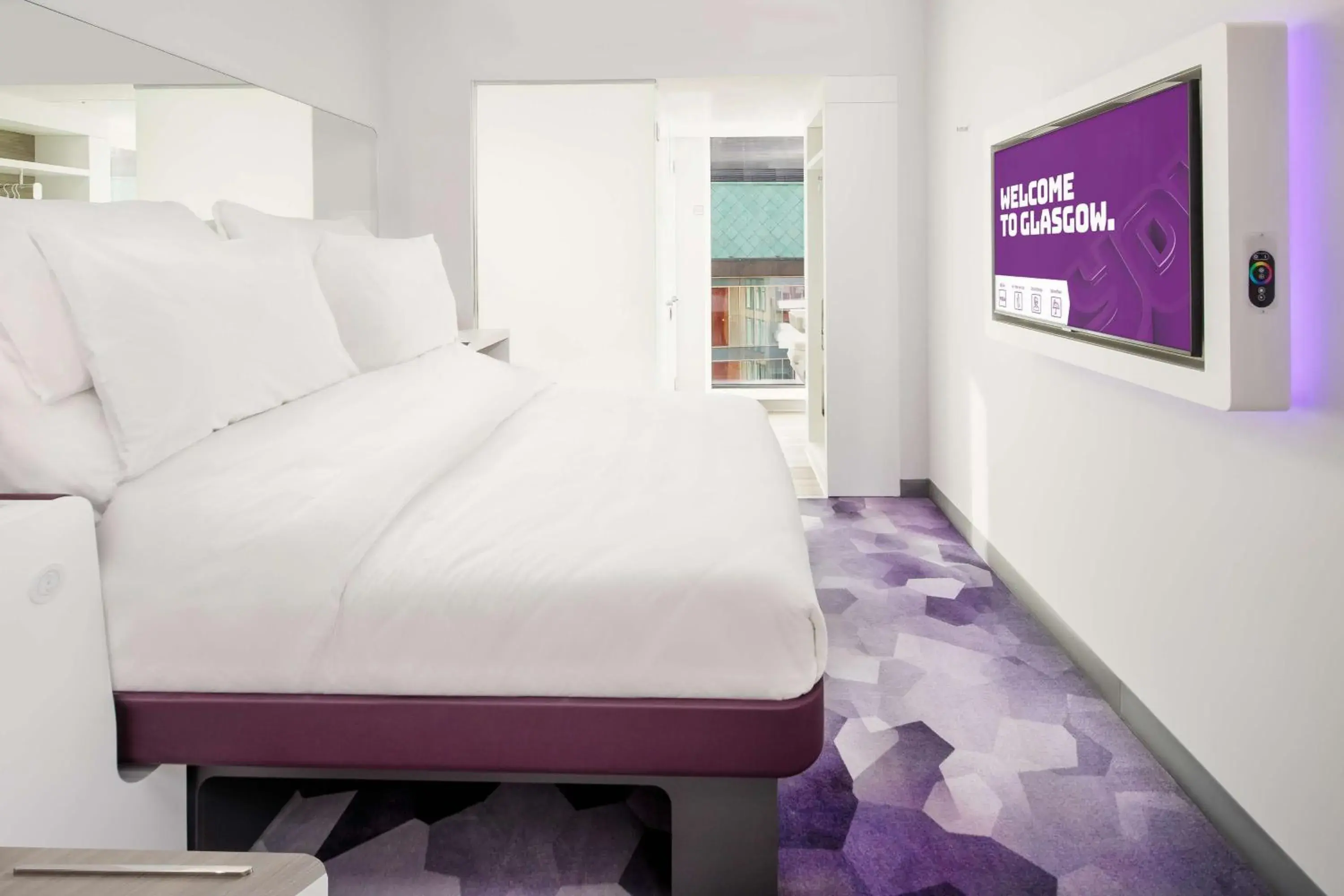 Summer, Bed in YOTEL Glasgow Summer, Bed in YOTEL Glasgow