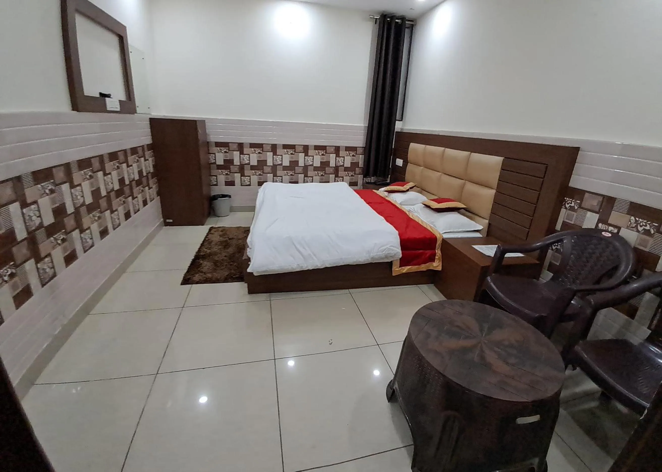 Bed in Abrol residency