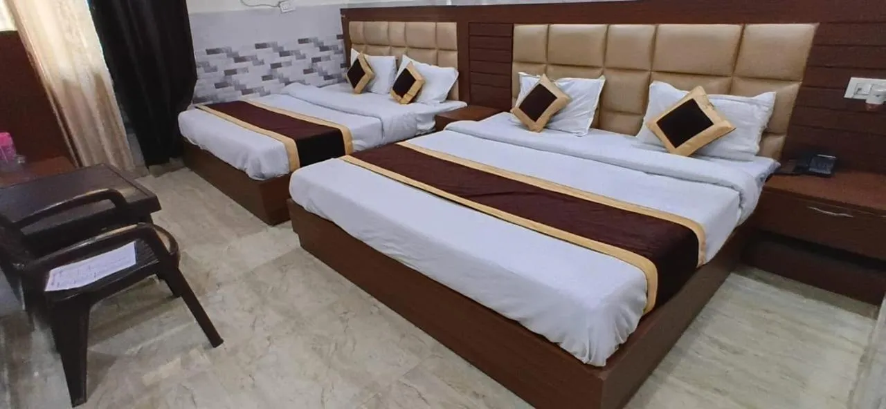 Bed in Abrol residency