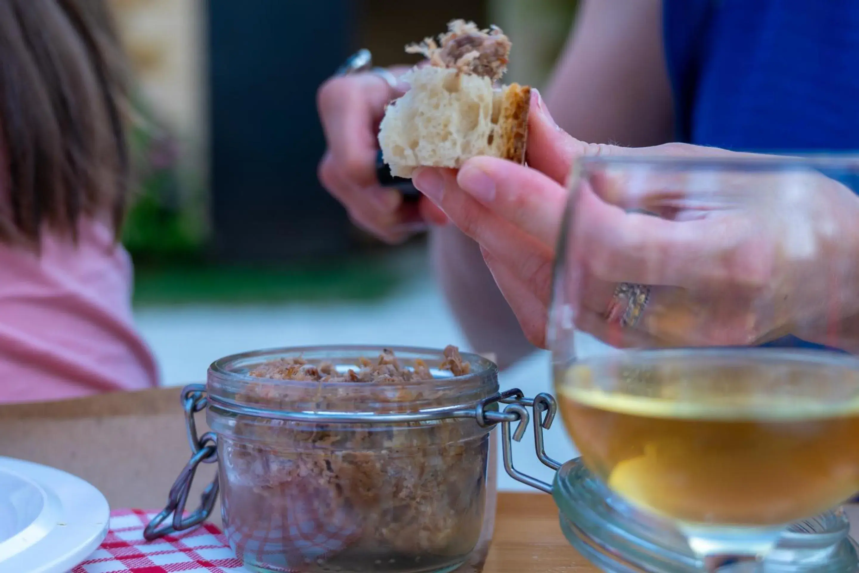 Food and drinks in Gites La Source Food and drinks in Gites La Source