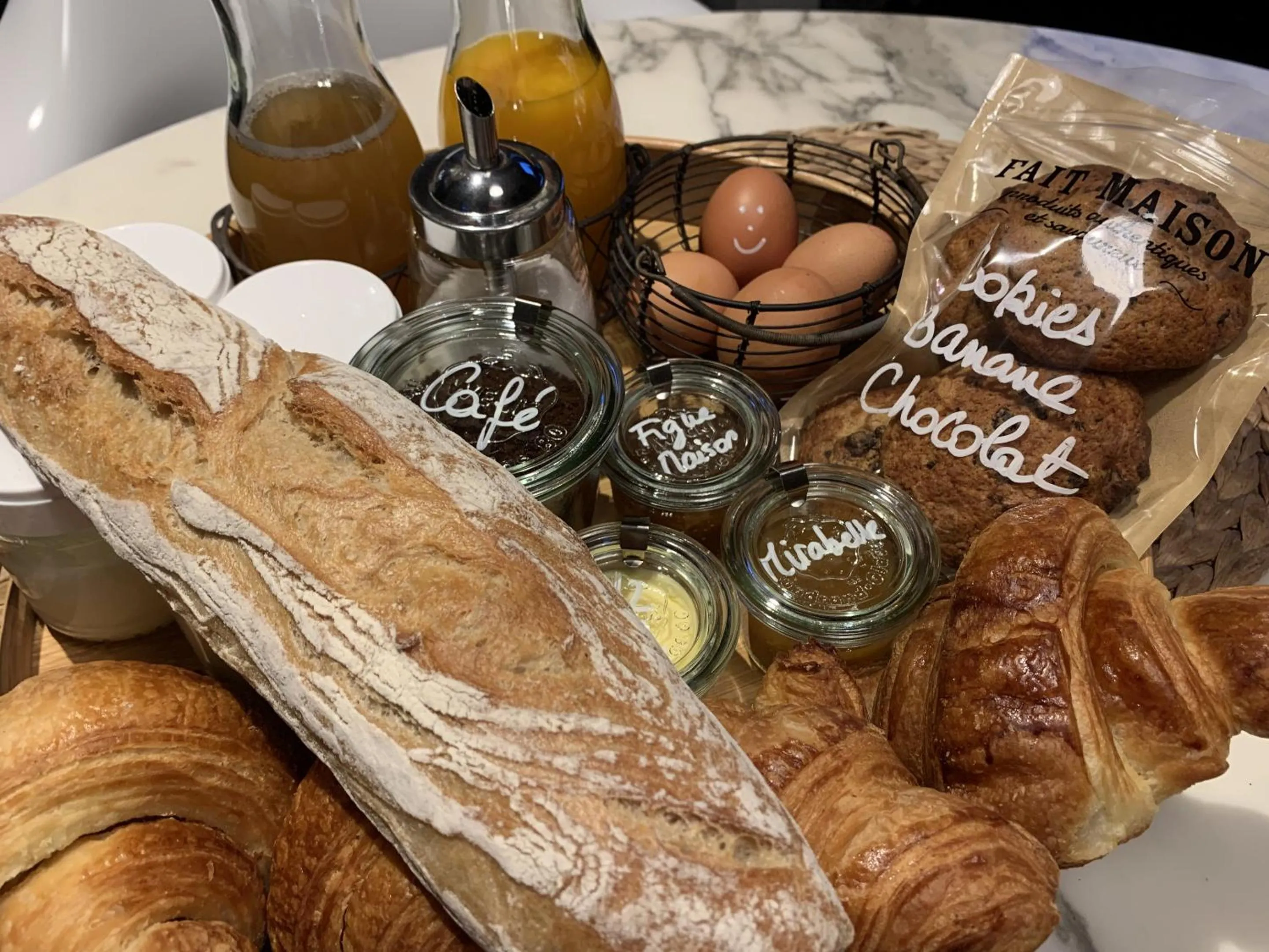 Breakfast in Gites La Source