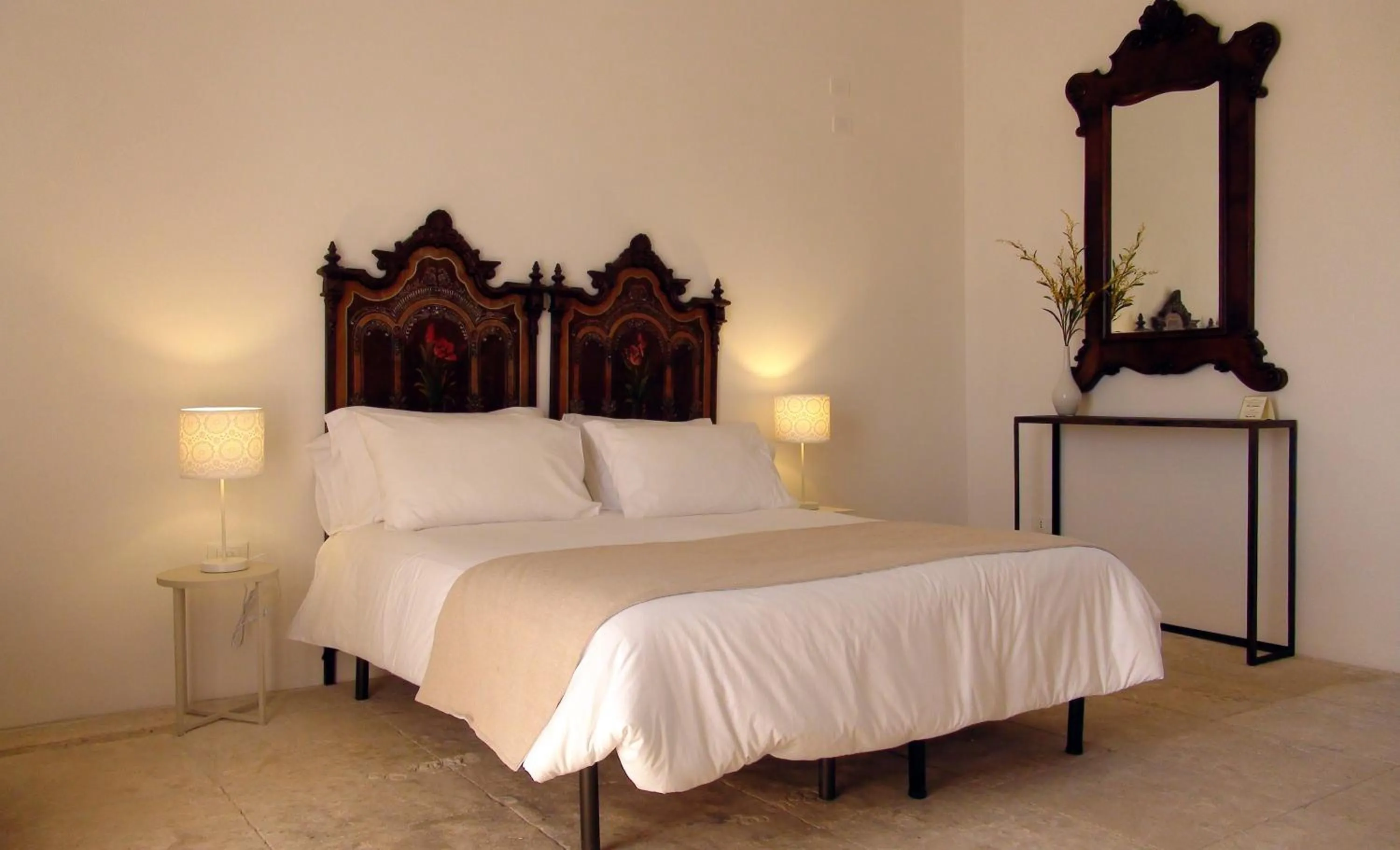 Photo of the whole room, Bed in Baglio Siciliamo Country House