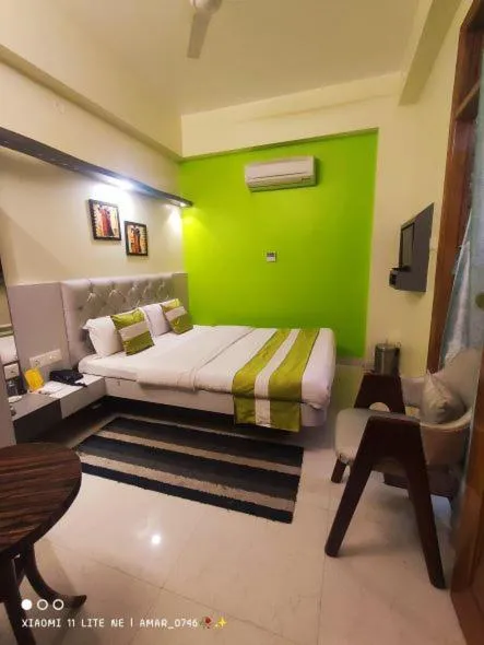 Bed in Hotel Prabhat