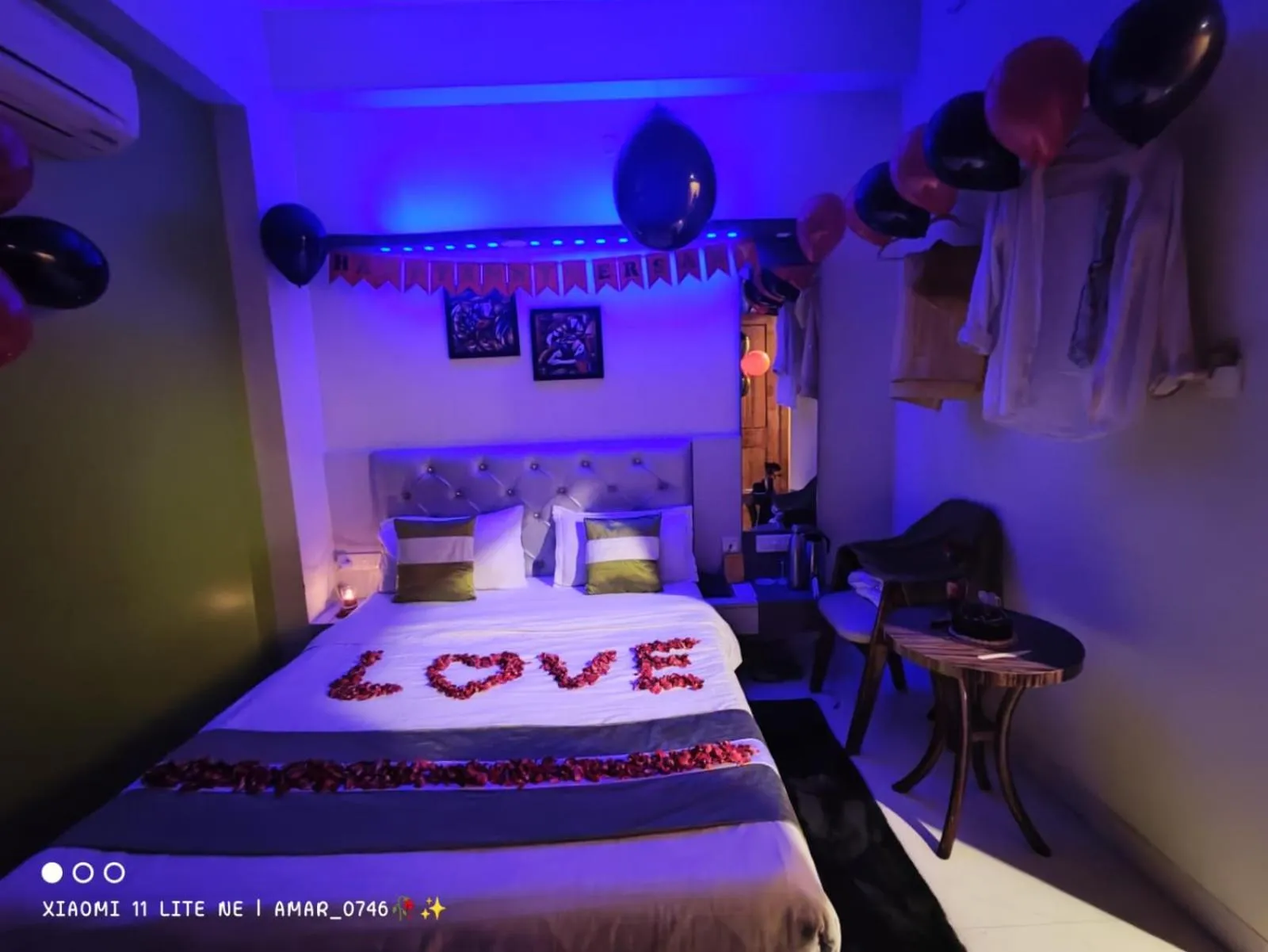 Bed in Hotel Prabhat