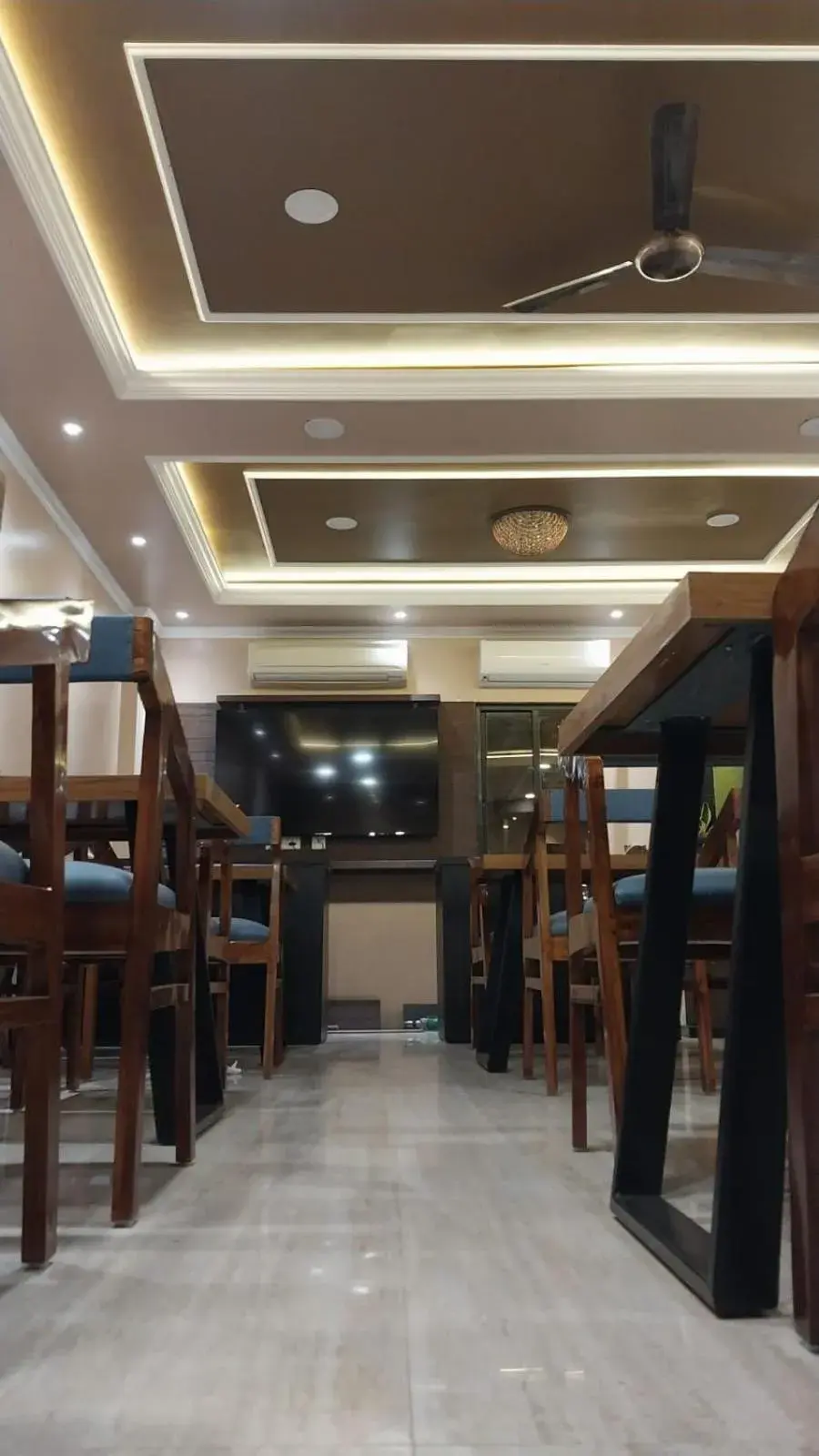 Restaurant/places to eat in Hotel Prabhat Restaurant/places to eat in Hotel Prabhat