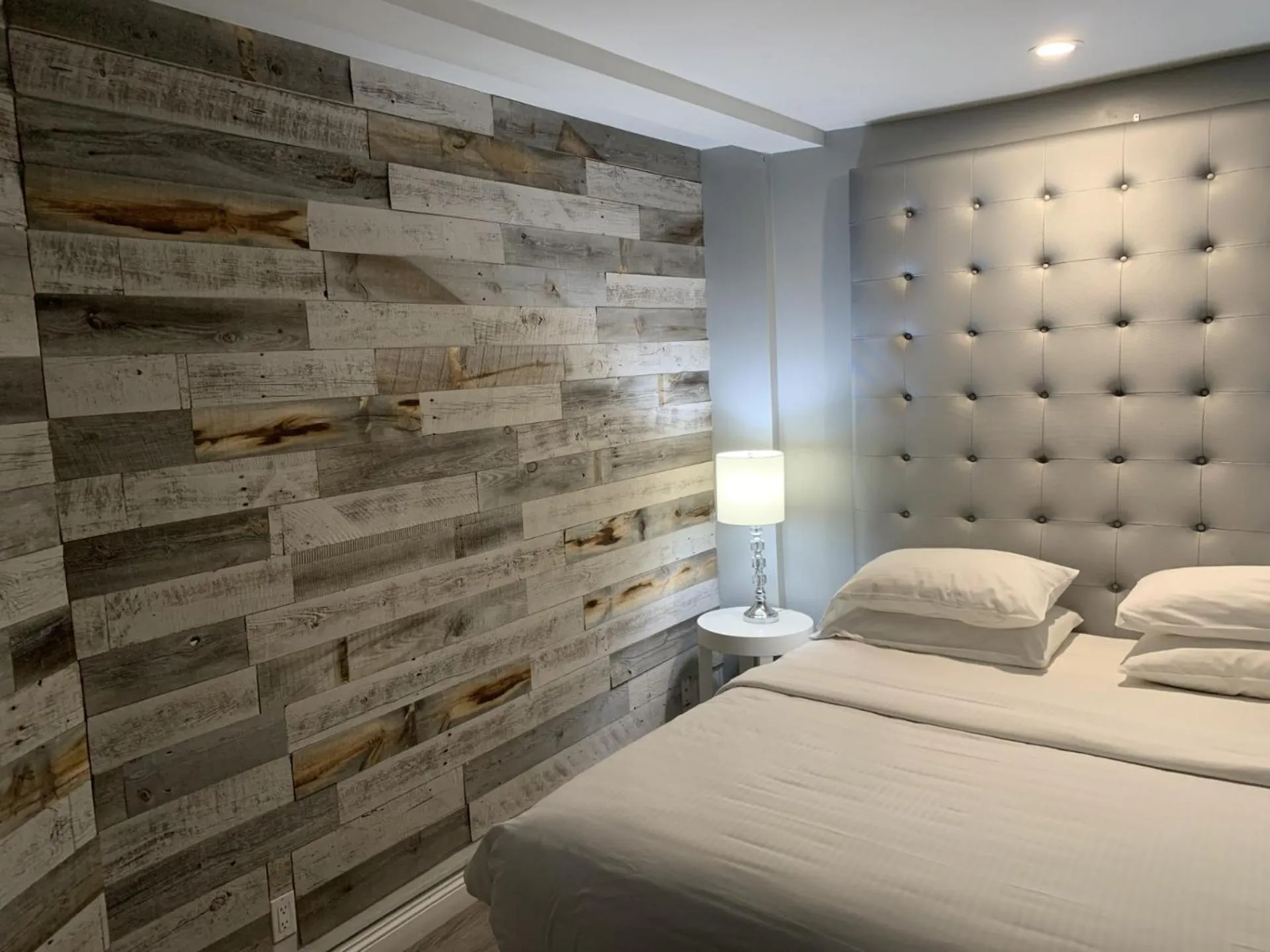 L.A. Sky Boutique Hotel