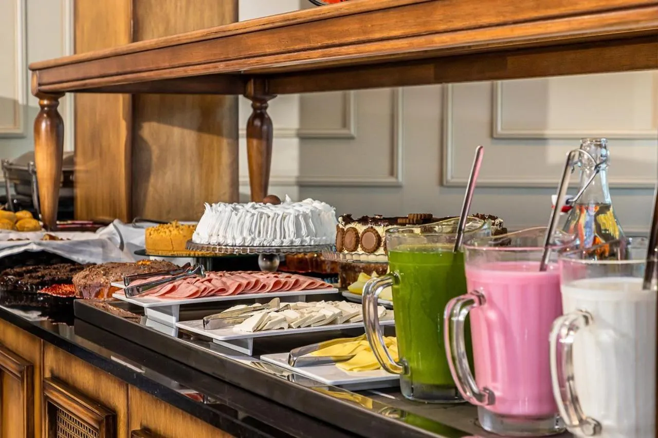 Buffet breakfast in Colina Lagos Hotel