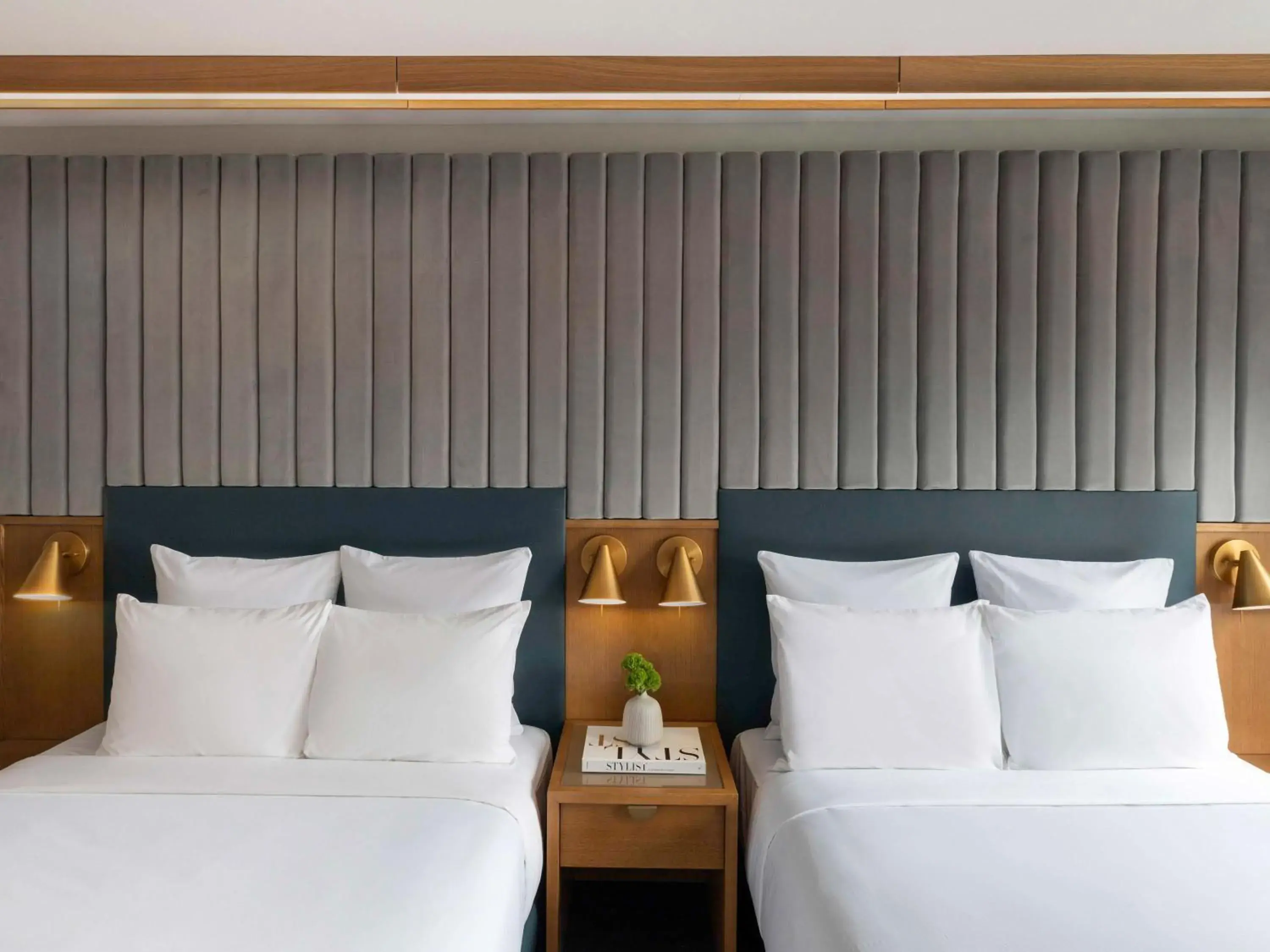 Deluxe Double Room with Two Double Beds in 21c Museum Hotel Chicago Deluxe Double Room with Two Double Beds in 21c Museum Hotel Chicago