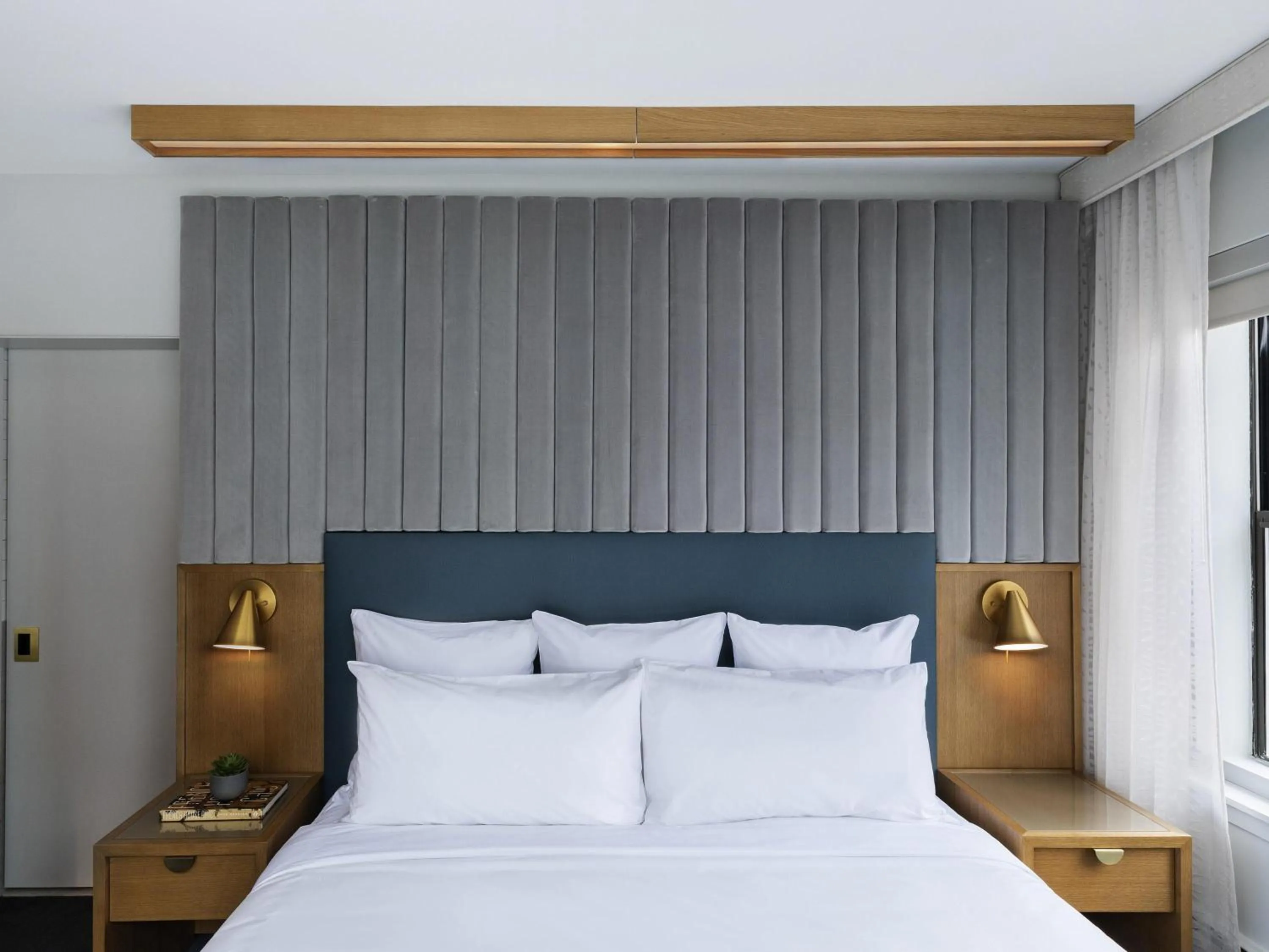 Bedroom, Bed in 21c Museum Hotel Chicago