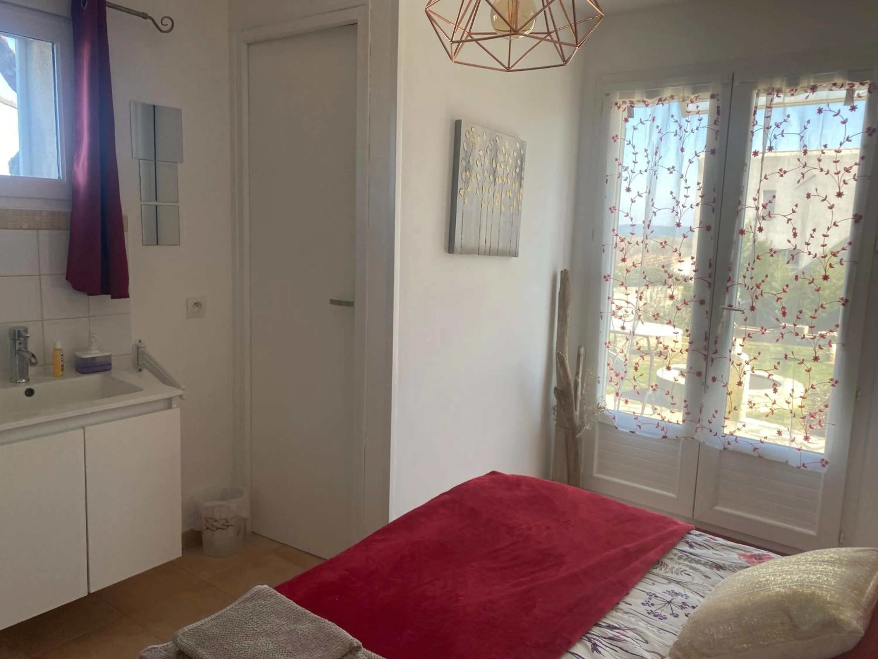 Bedroom, Bed in chambre d'hotes les cigales