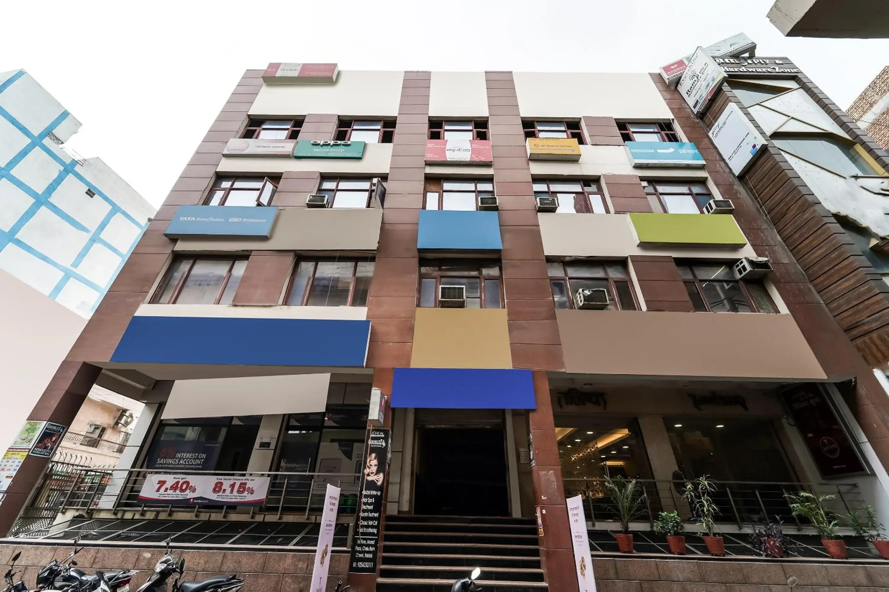 Facade/entrance in Hotel O Landlord Facade/entrance in Hotel O Landlord