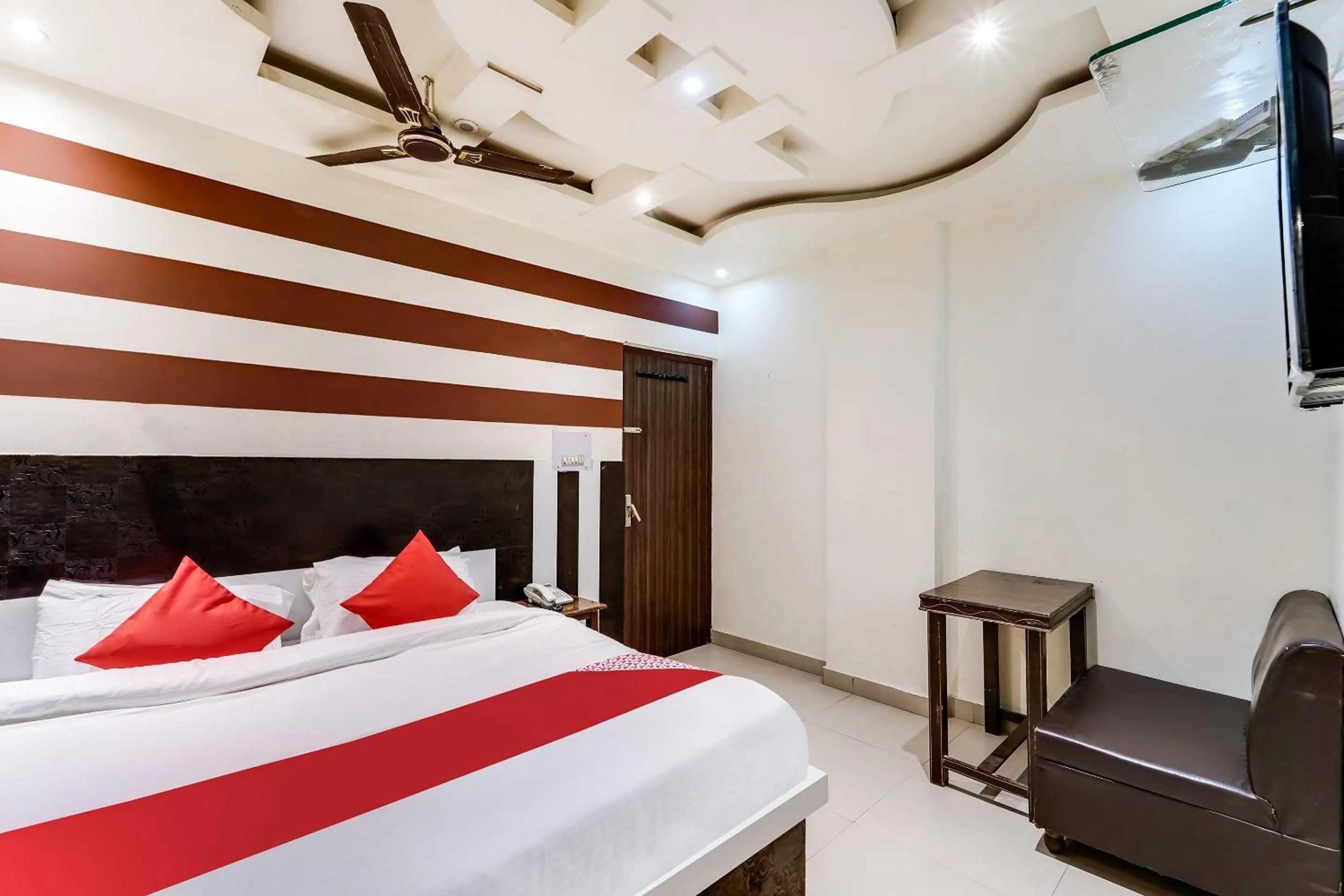 Bedroom, Bed in Hotel O Landlord