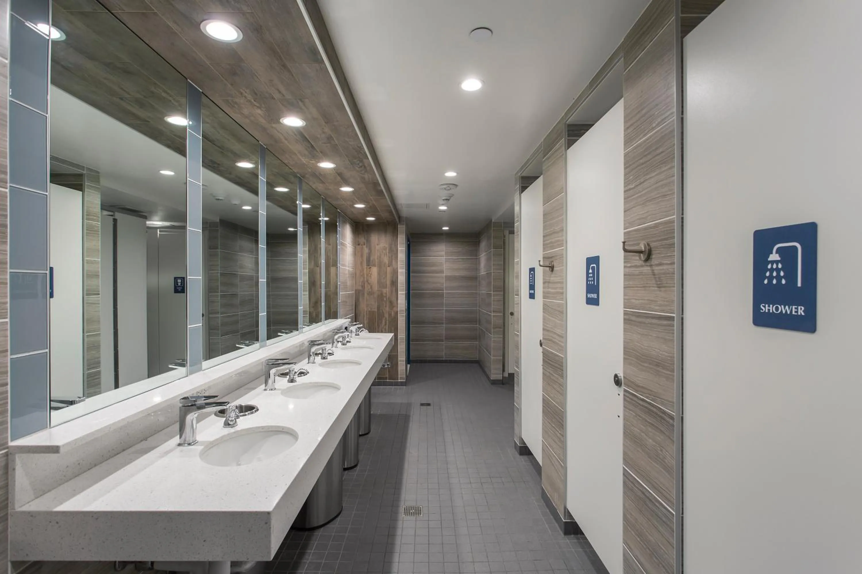 Bathroom in HI Los Angeles Santa Monica Hostel