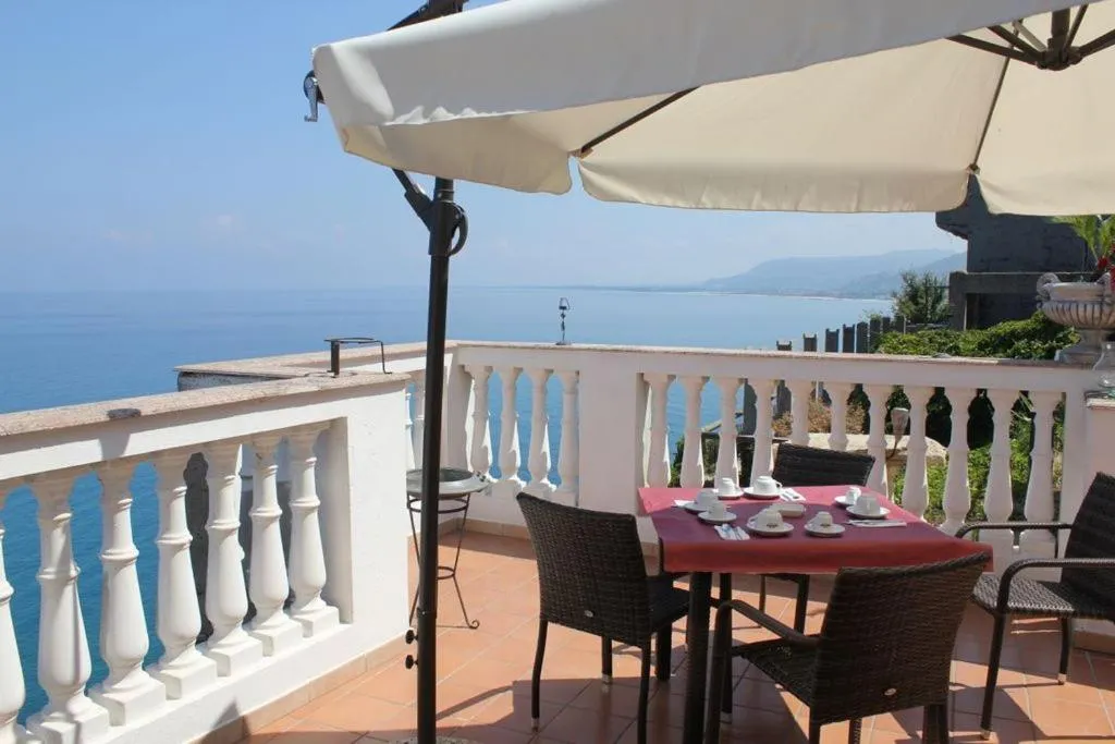 Day in Casa Angelieri