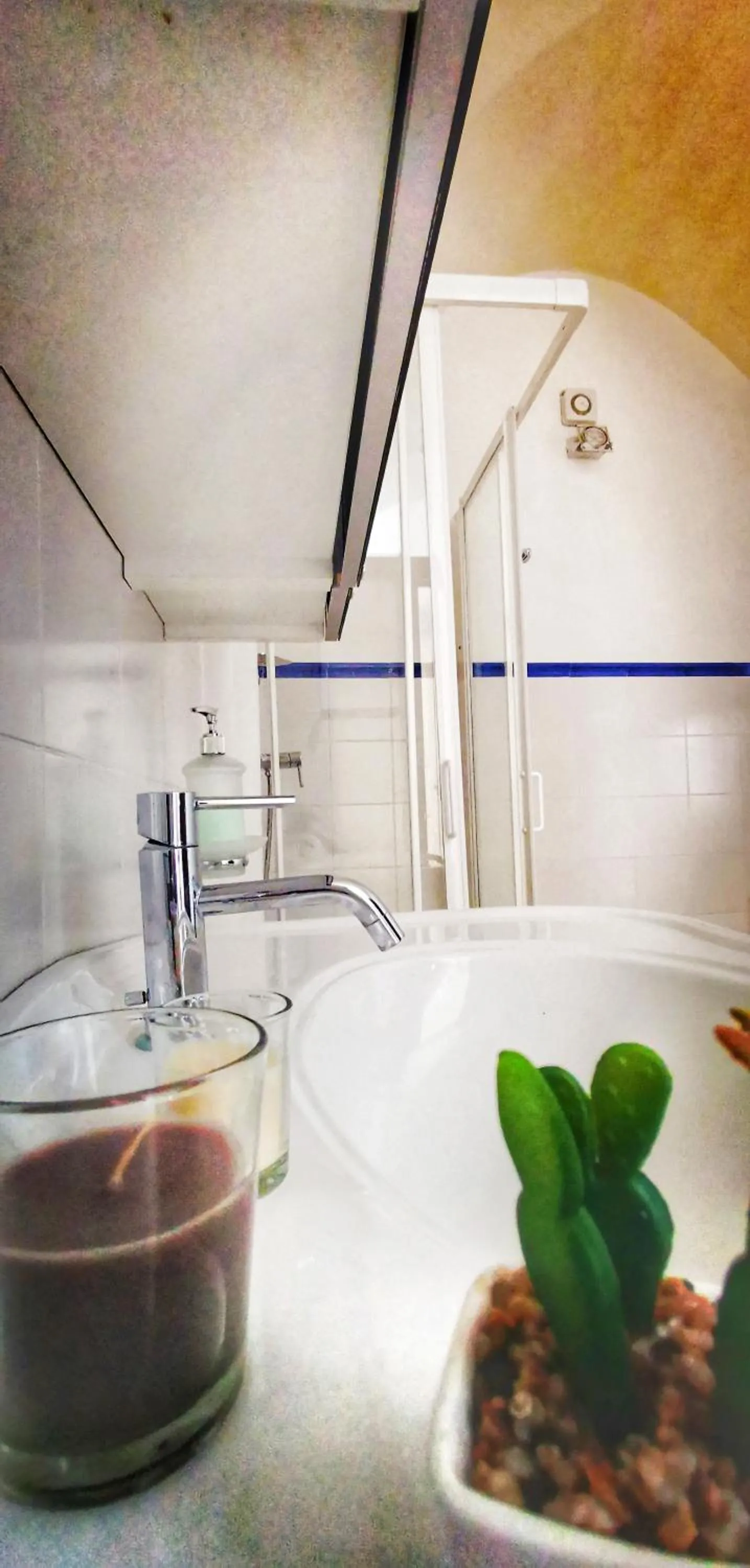 Comfort Triple Room with Shower in Casina Raho B&B
