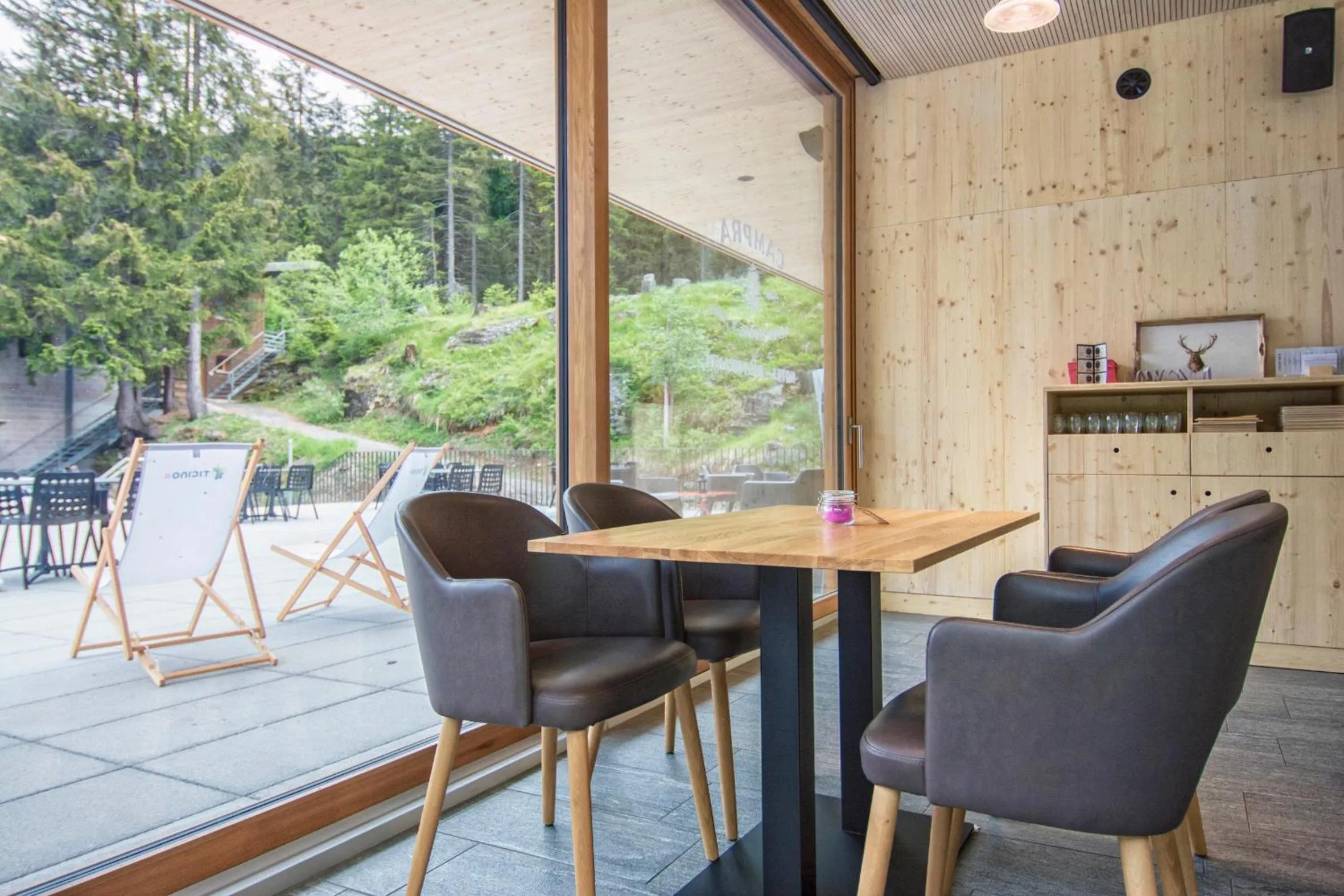 Restaurant/places to eat in Campra Alpine Lodge & Spa