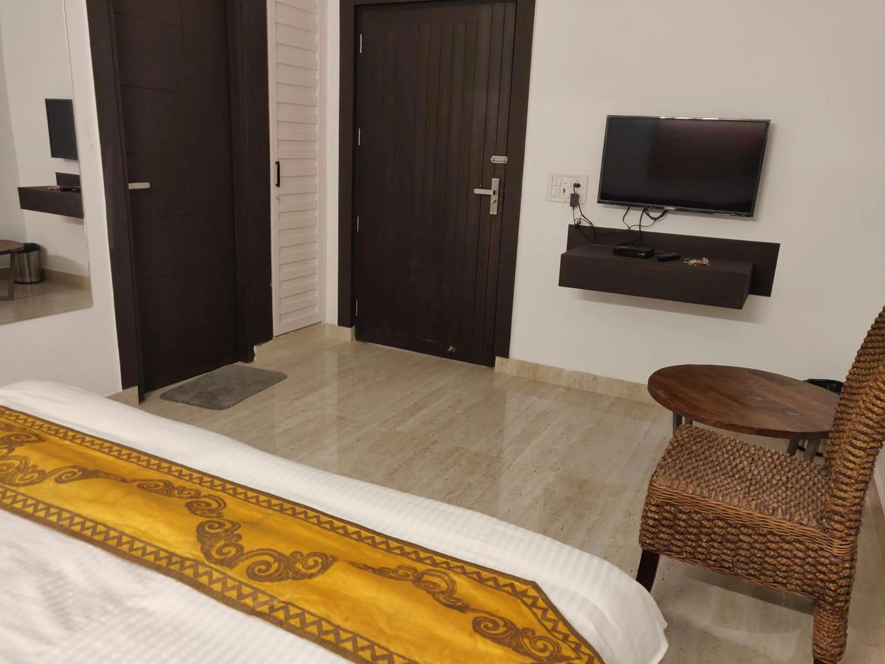 Bedroom, Bed in Aakritii Hotels