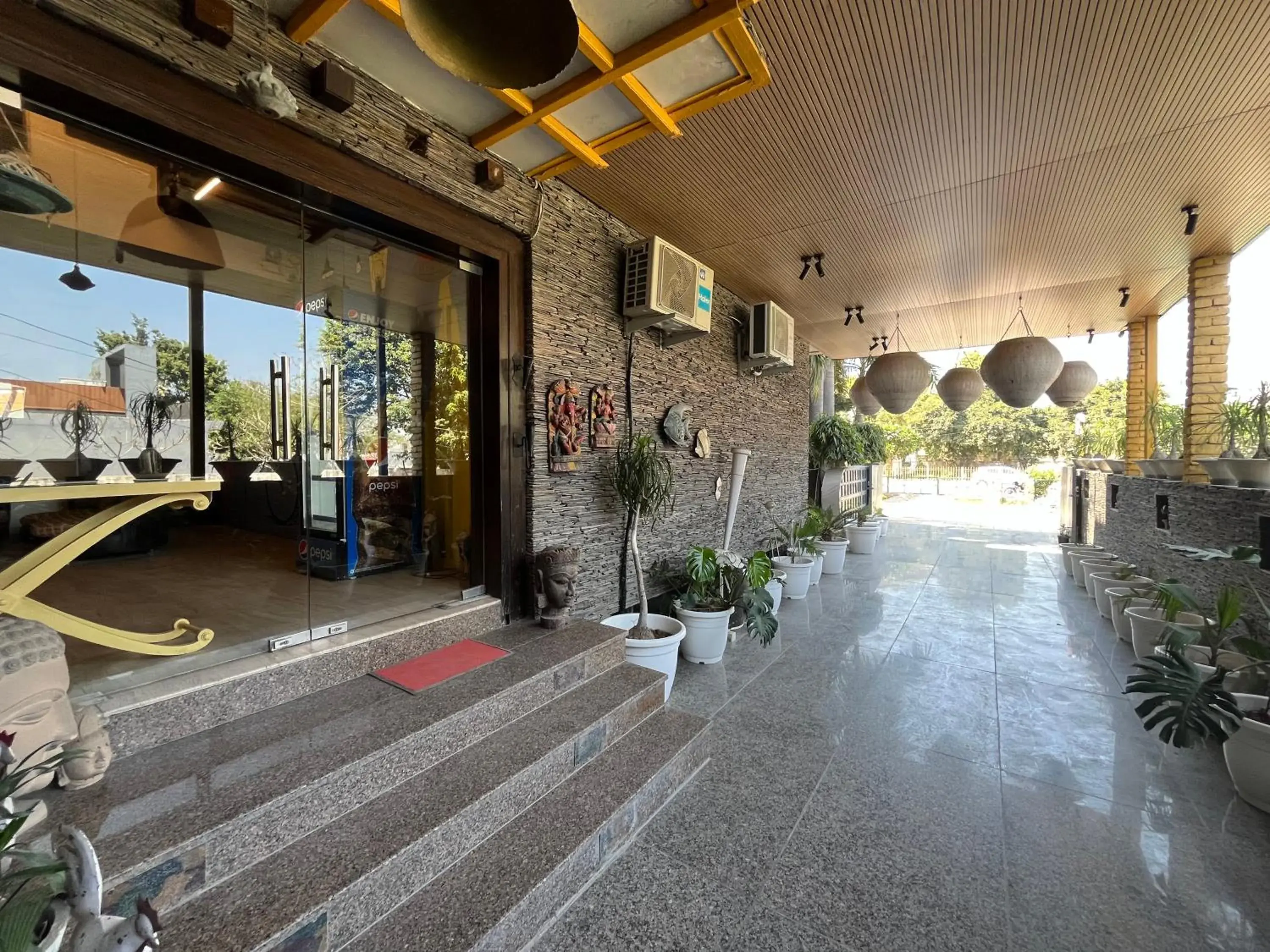 Facade/entrance in Aakritii Hotels Facade/entrance in Aakritii Hotels