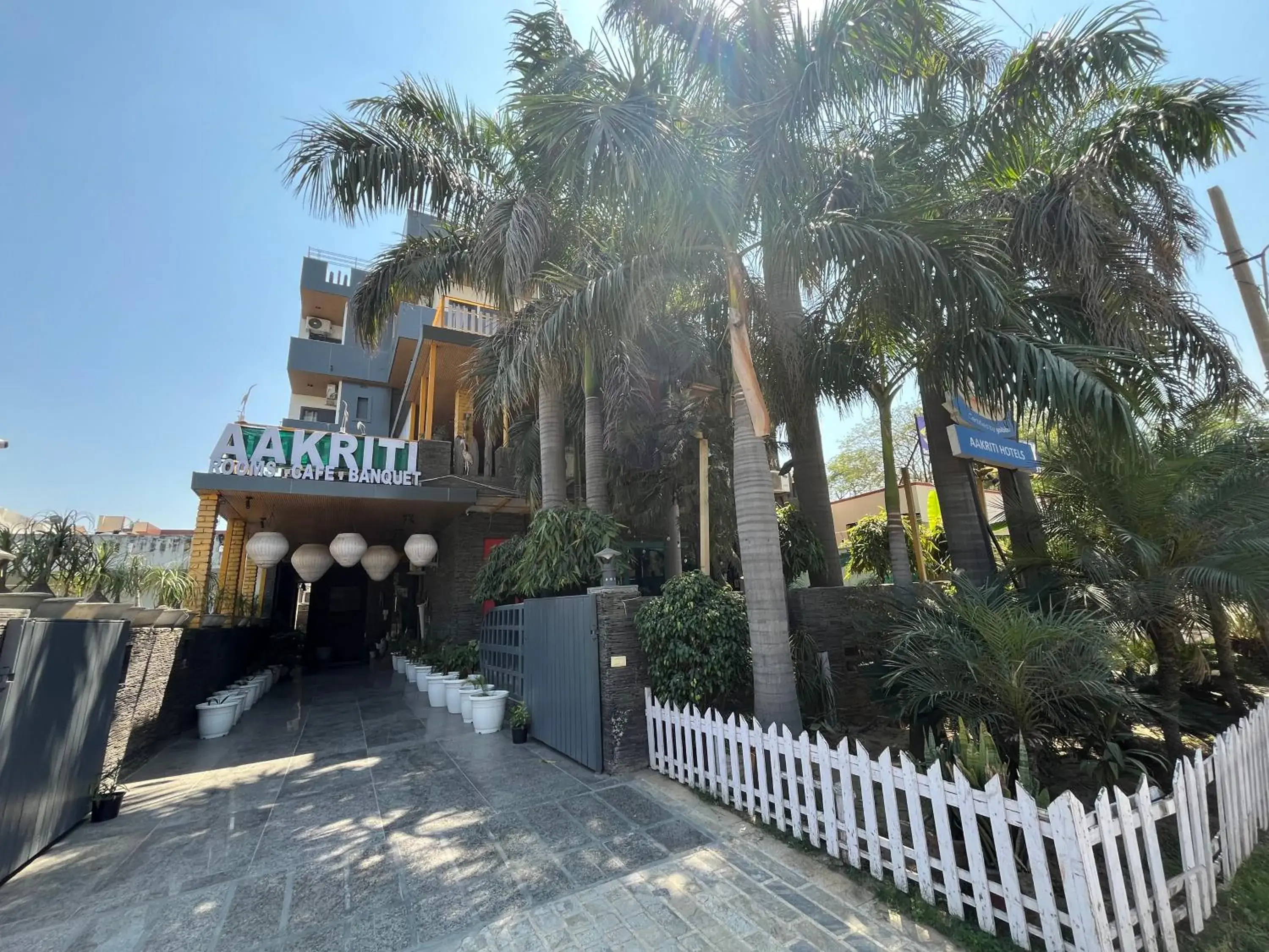 Property building in Aakritii Hotels Property building in Aakritii Hotels