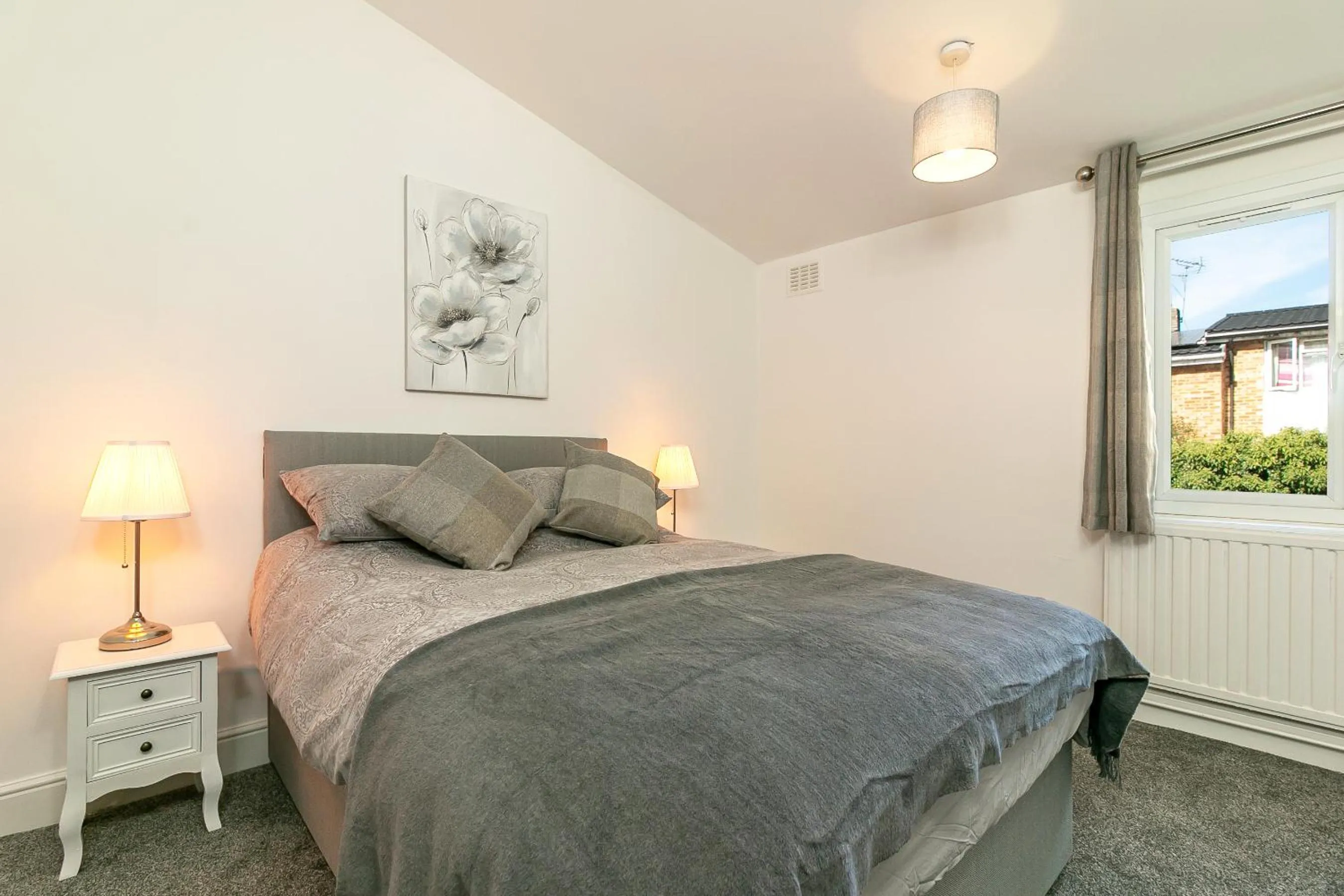 Bedroom, Bed in Hillcrest Lodge