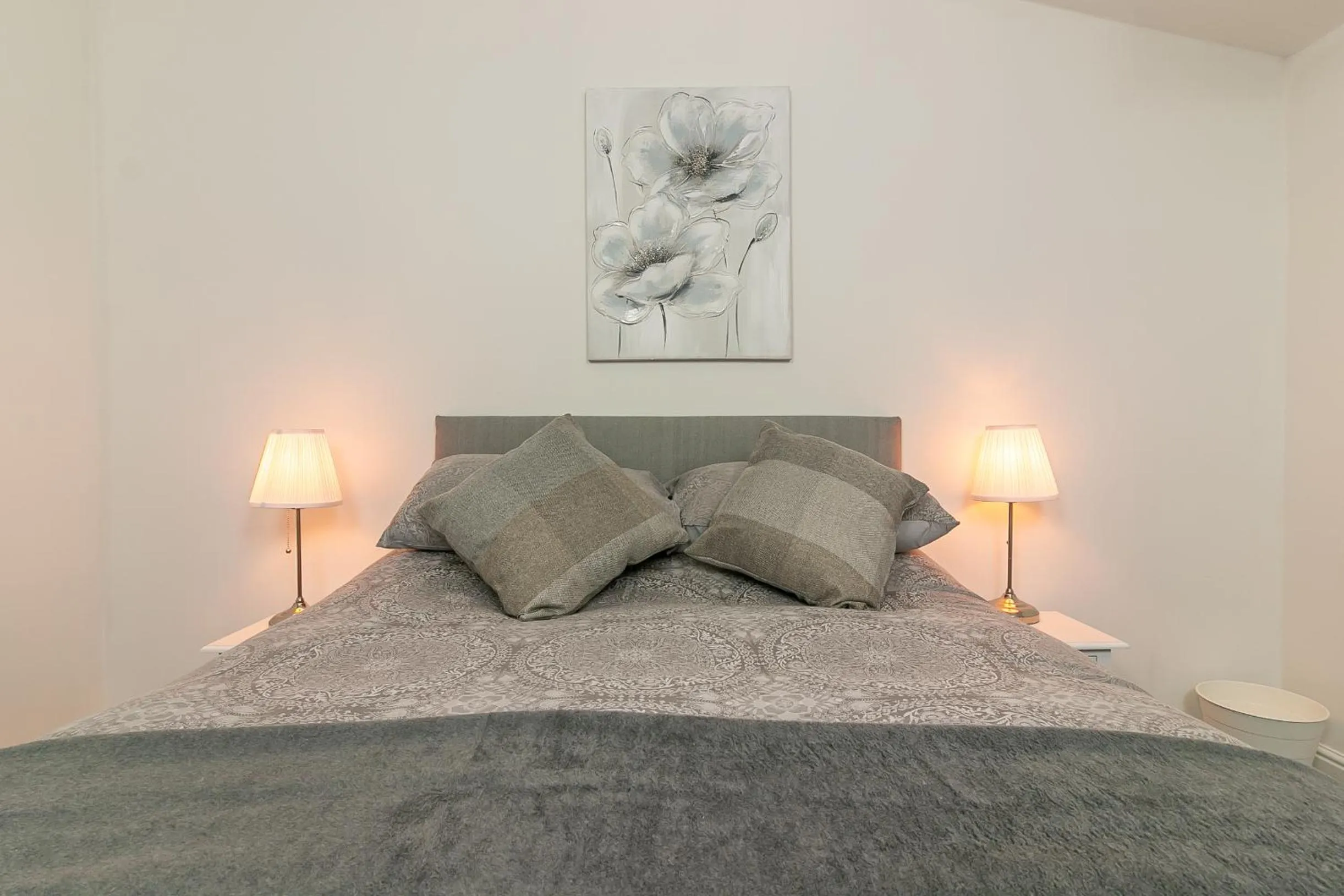 Bedroom, Bed in Hillcrest Lodge