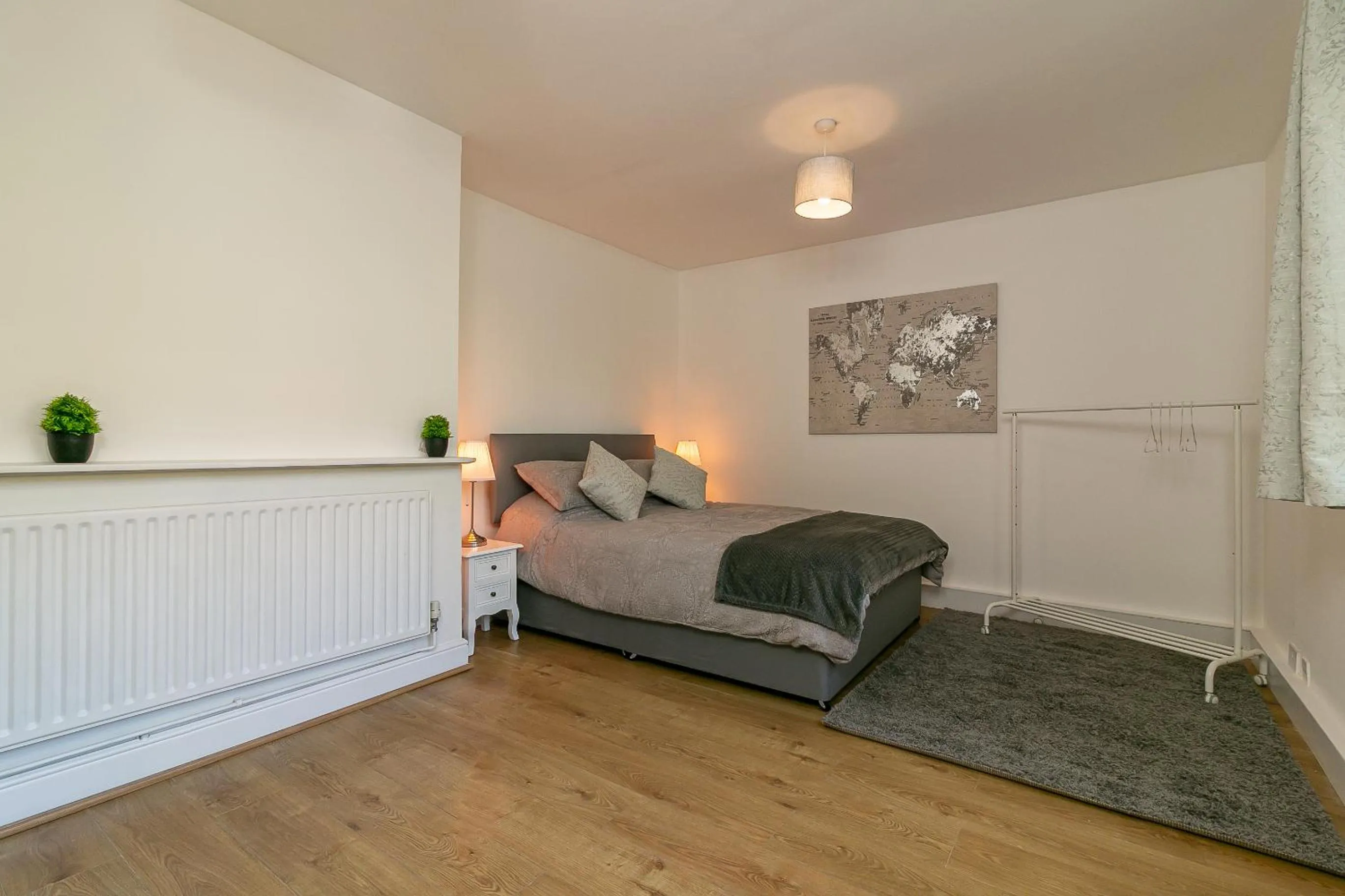 Bedroom, Bed in Hillcrest Lodge