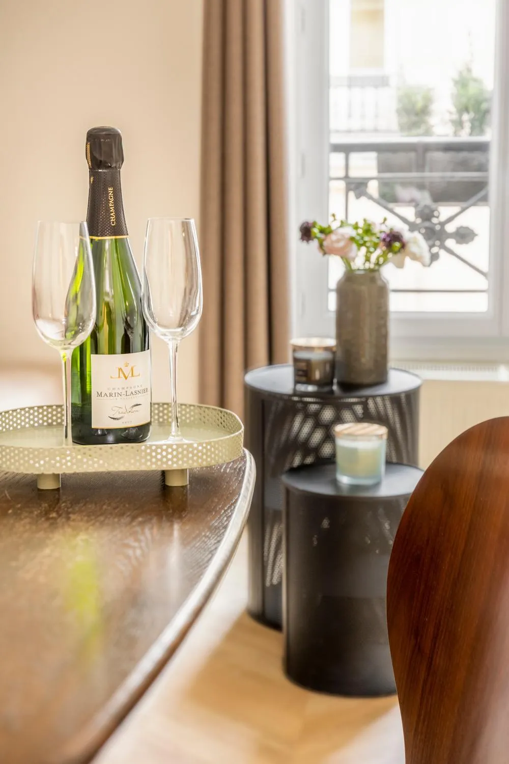 Dining area in Best Stay Jeuneurs