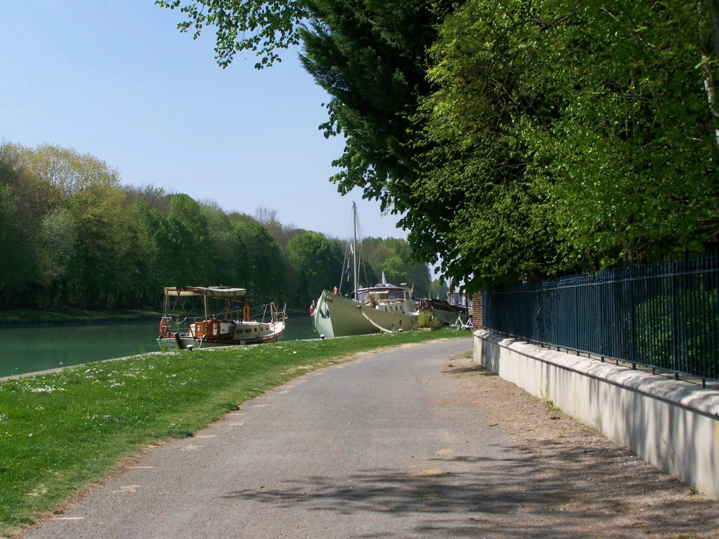 Neighbourhood in LA TUILIERE