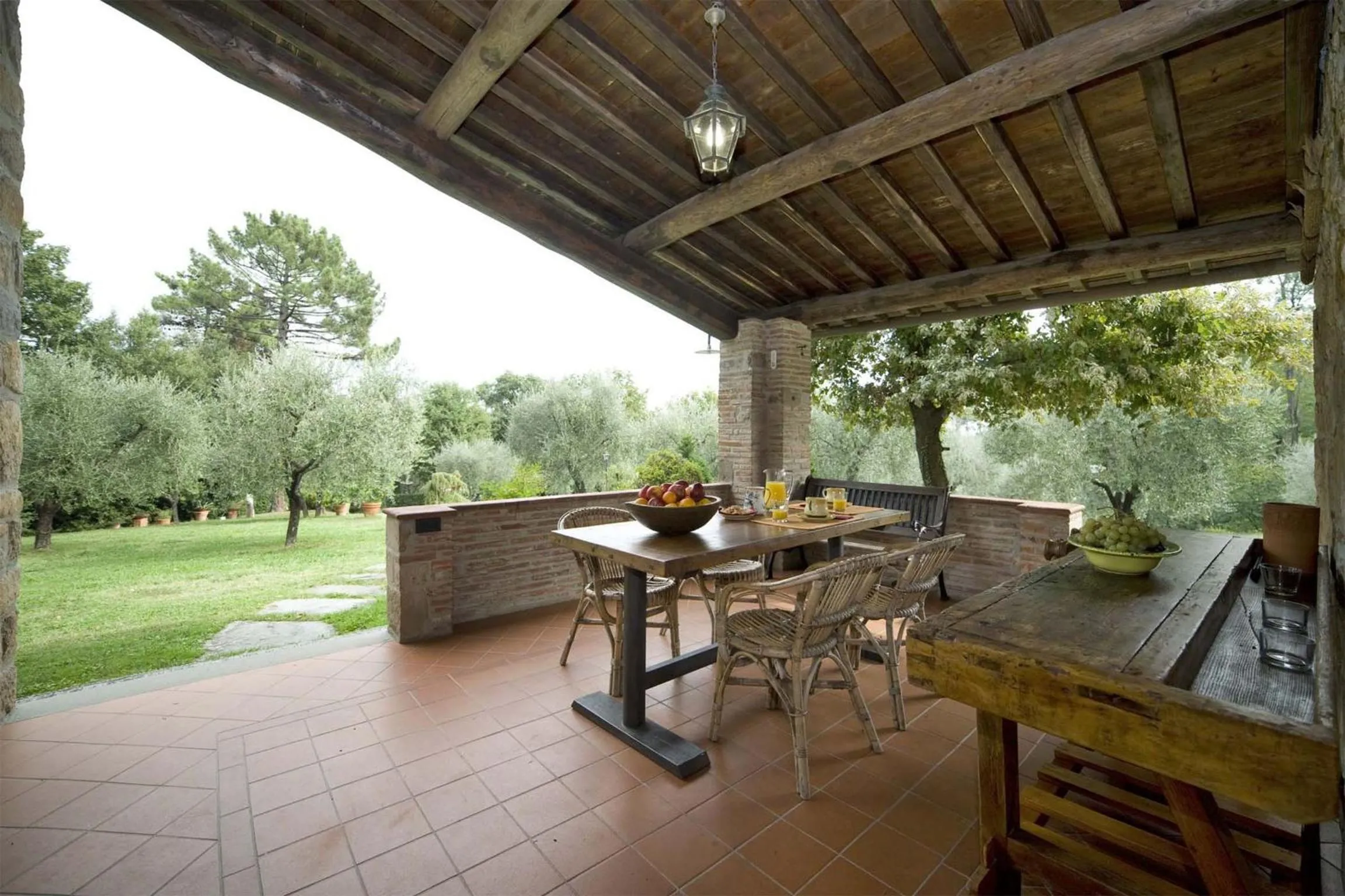 Balcony/Terrace in Broccolo by Salogi Villas