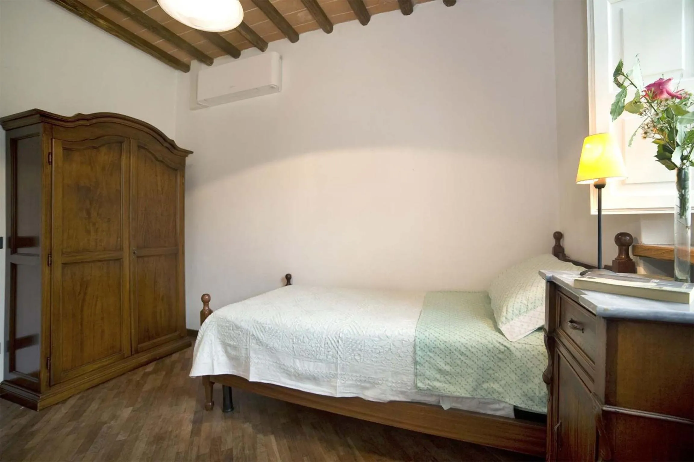 Bedroom, Bed in Broccolo by Salogi Villas