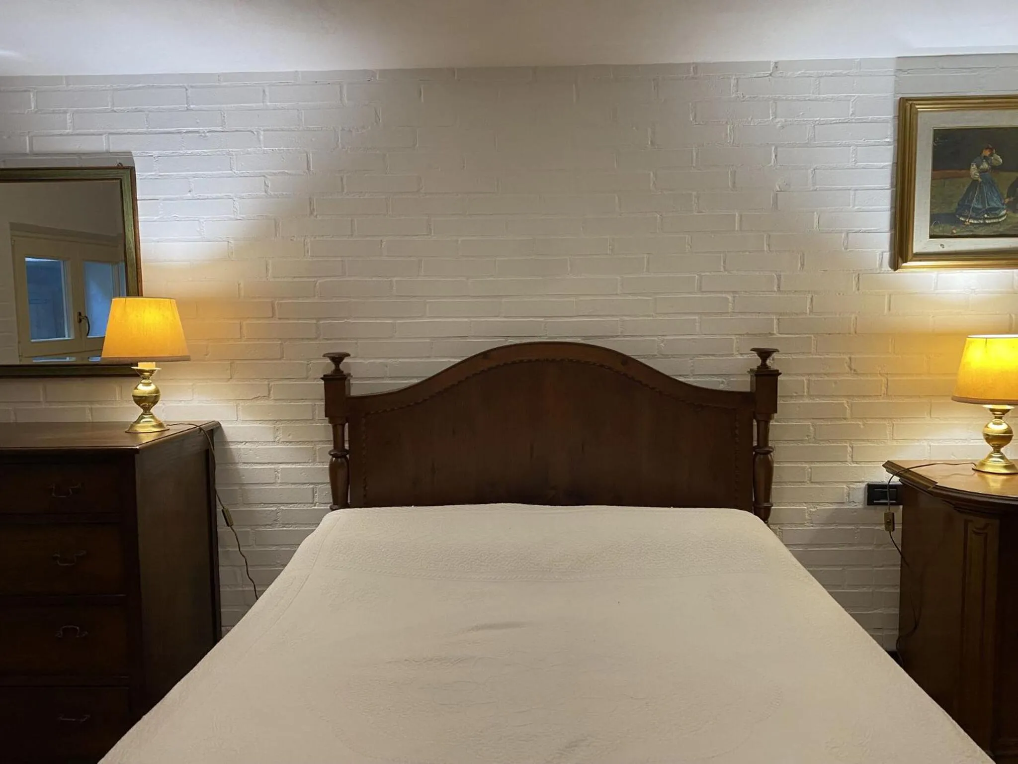 Bedroom, Bed in Broccolo by Salogi Villas