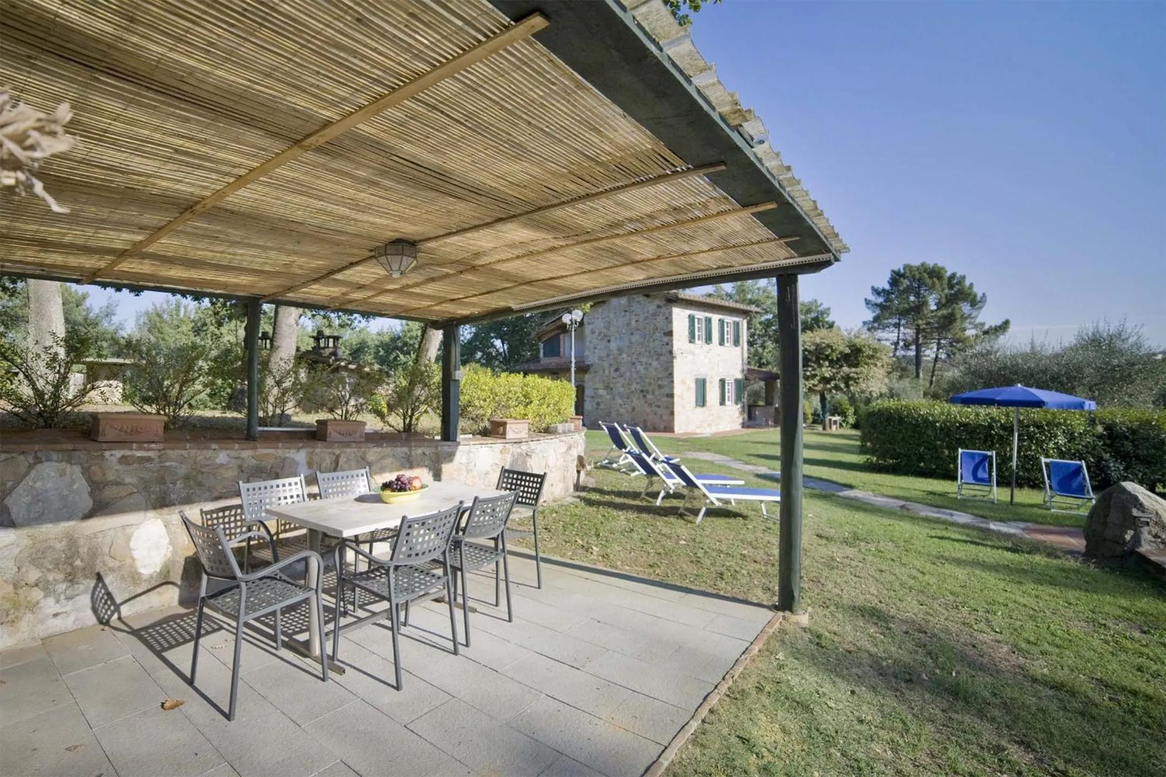 Property building in Broccolo by Salogi Villas