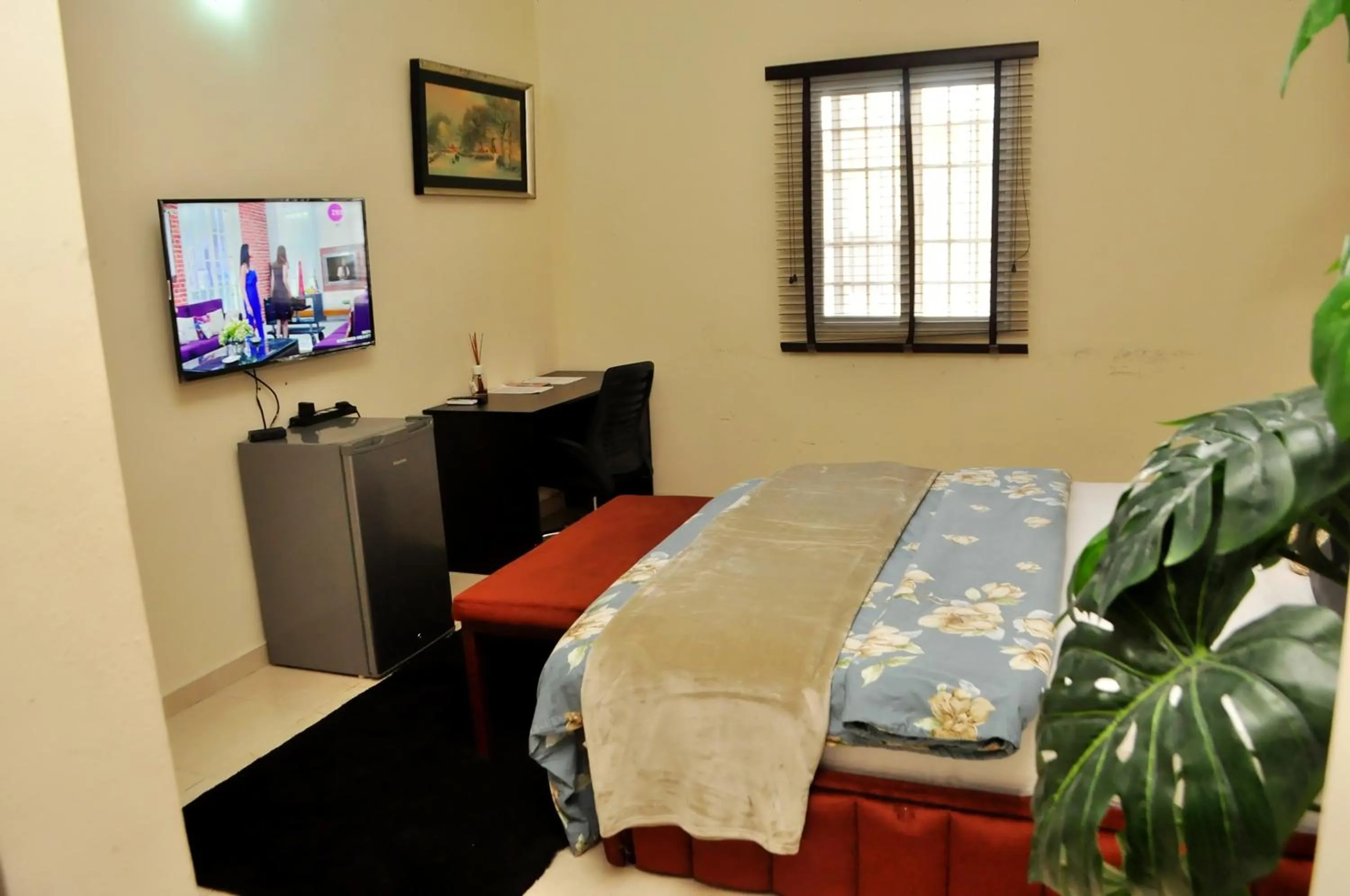 Photo of the whole room, Bed in J Gibson Hotel