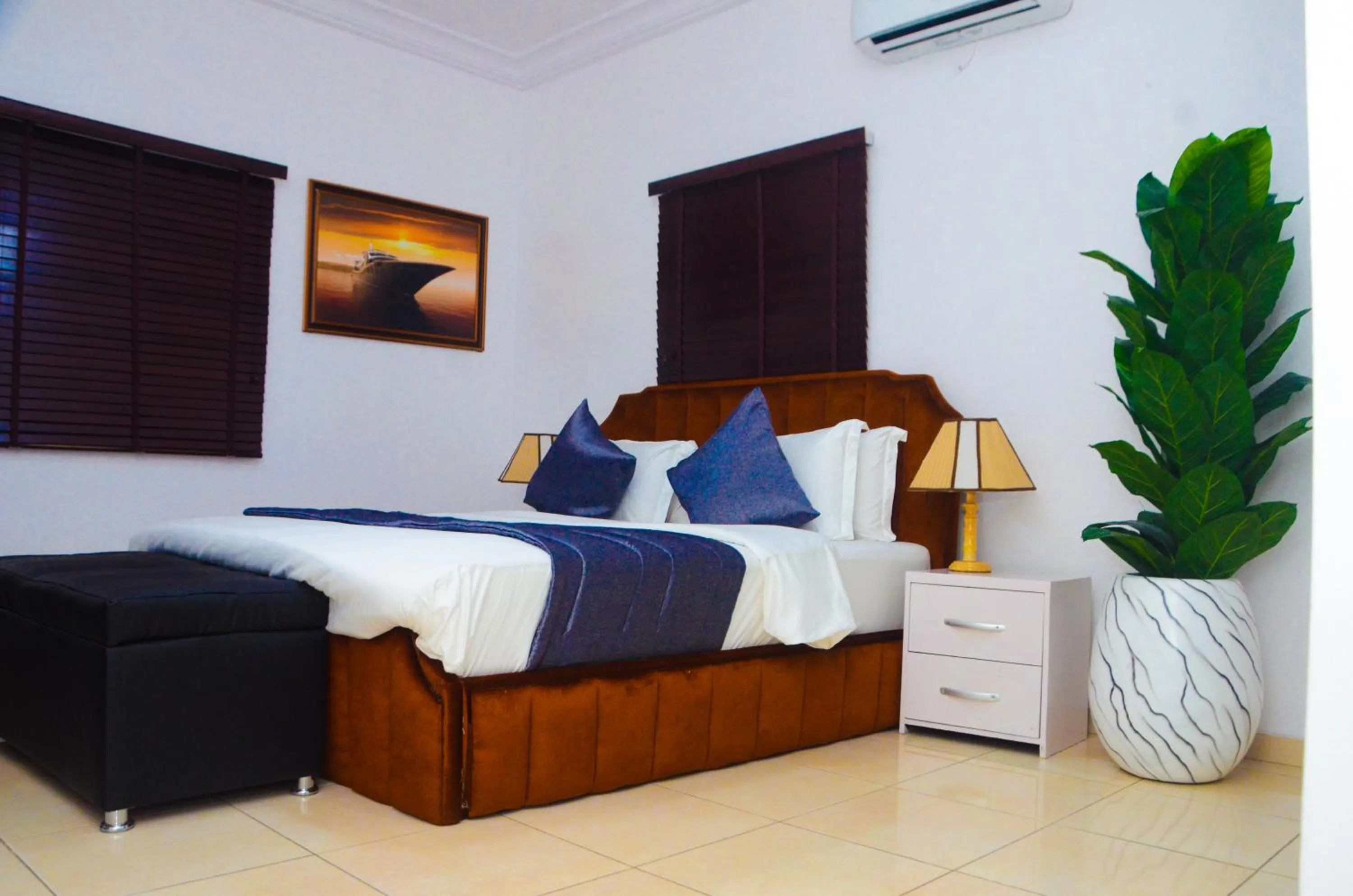 Bedroom, Bed in J Gibson Hotel