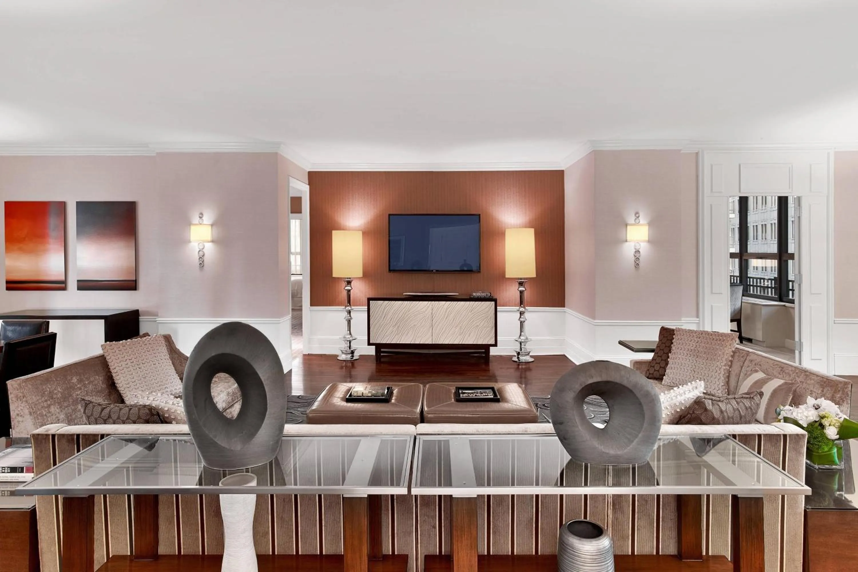Living room in Sheraton New York Times Square Hotel