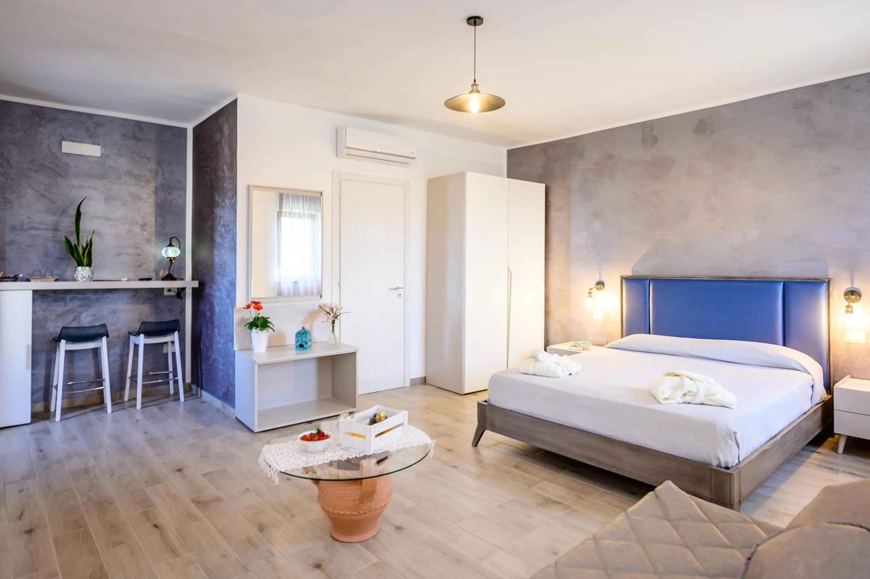 Photo of the whole room, Bed in Antica Dimora Palinuro