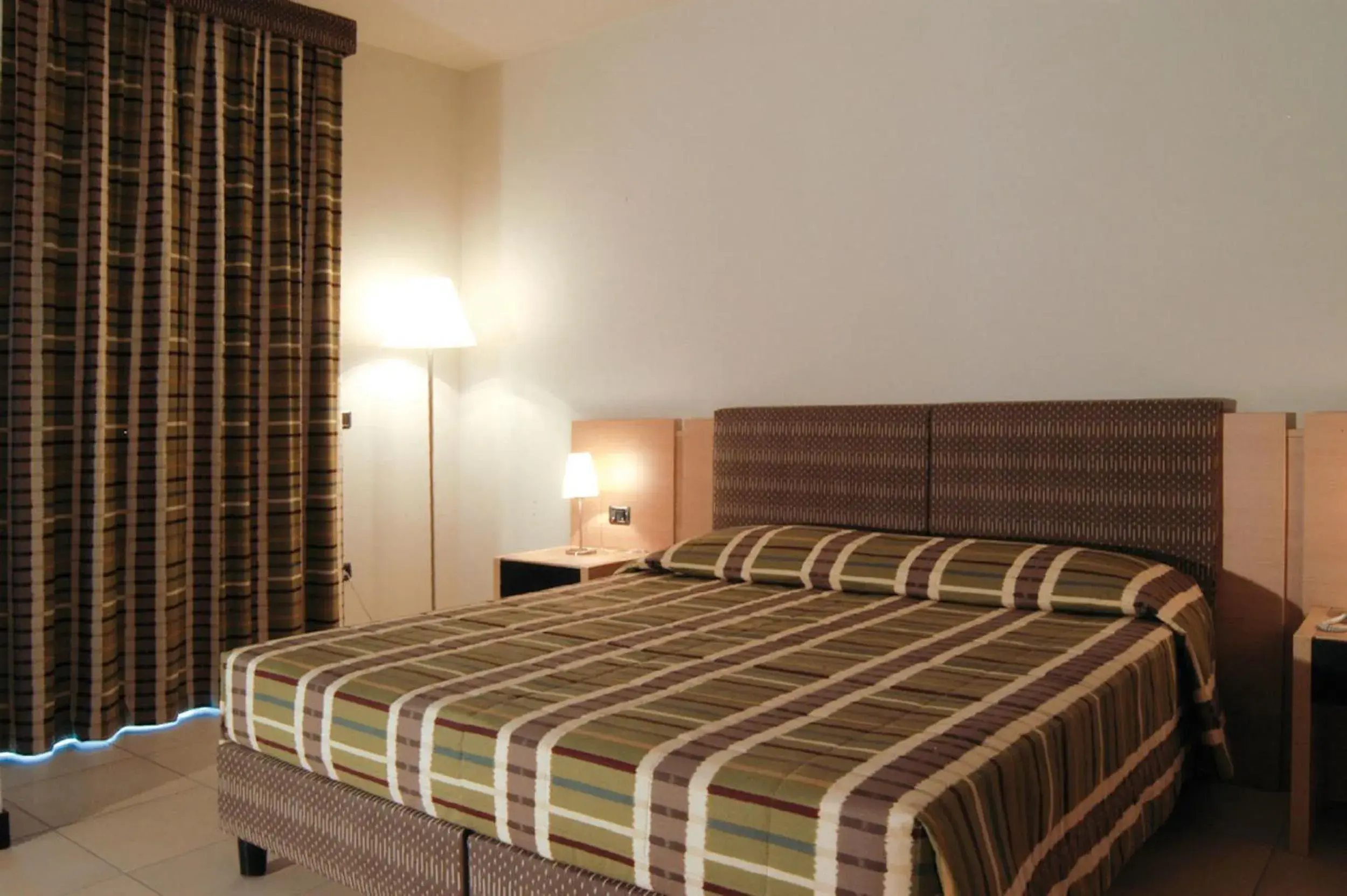 Double or Twin Room - single occupancy in Hotel Santo Stefano Double or Twin Room - single occupancy in Hotel Santo Stefano