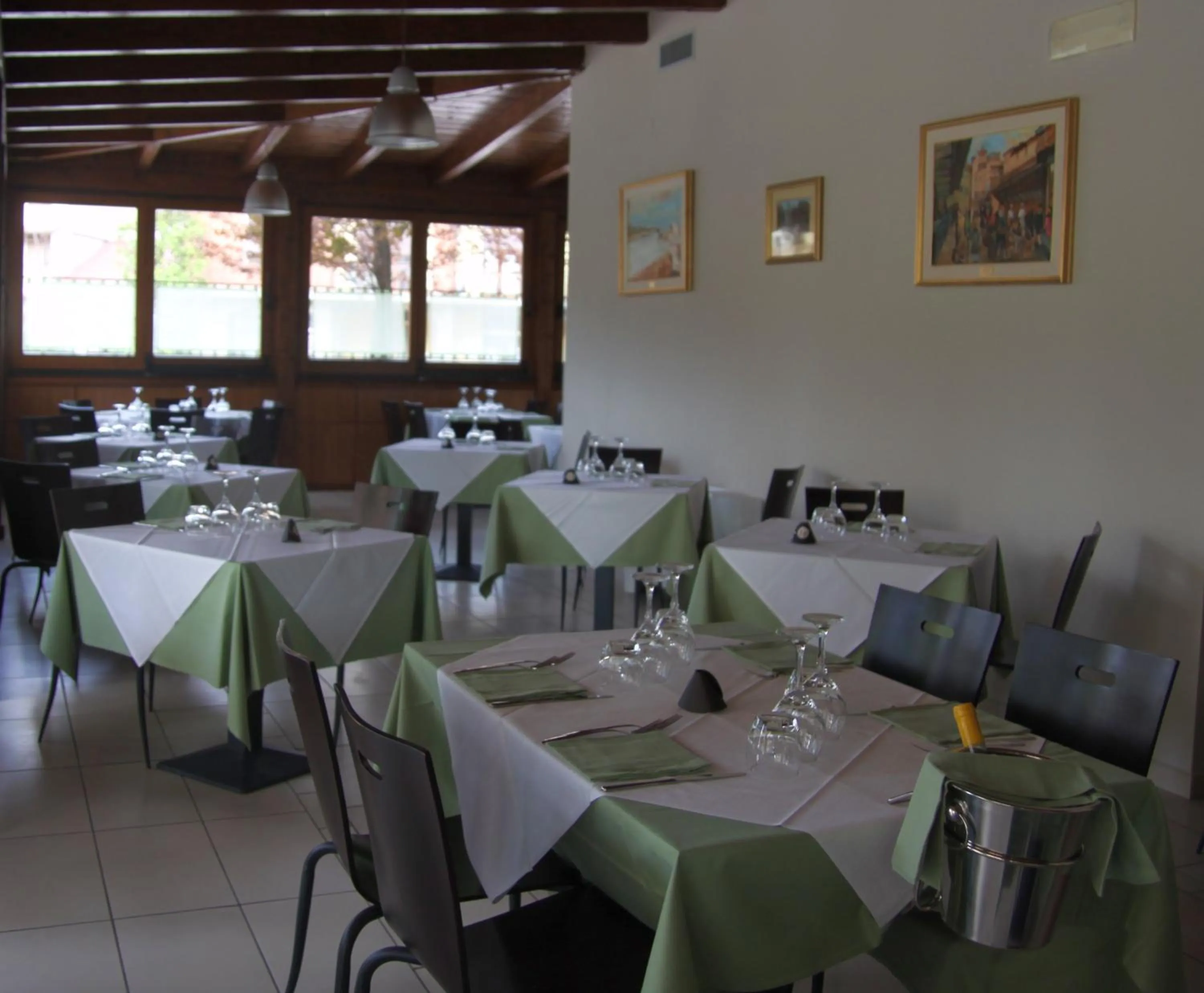 Restaurant/places to eat in Hotel Santo Stefano