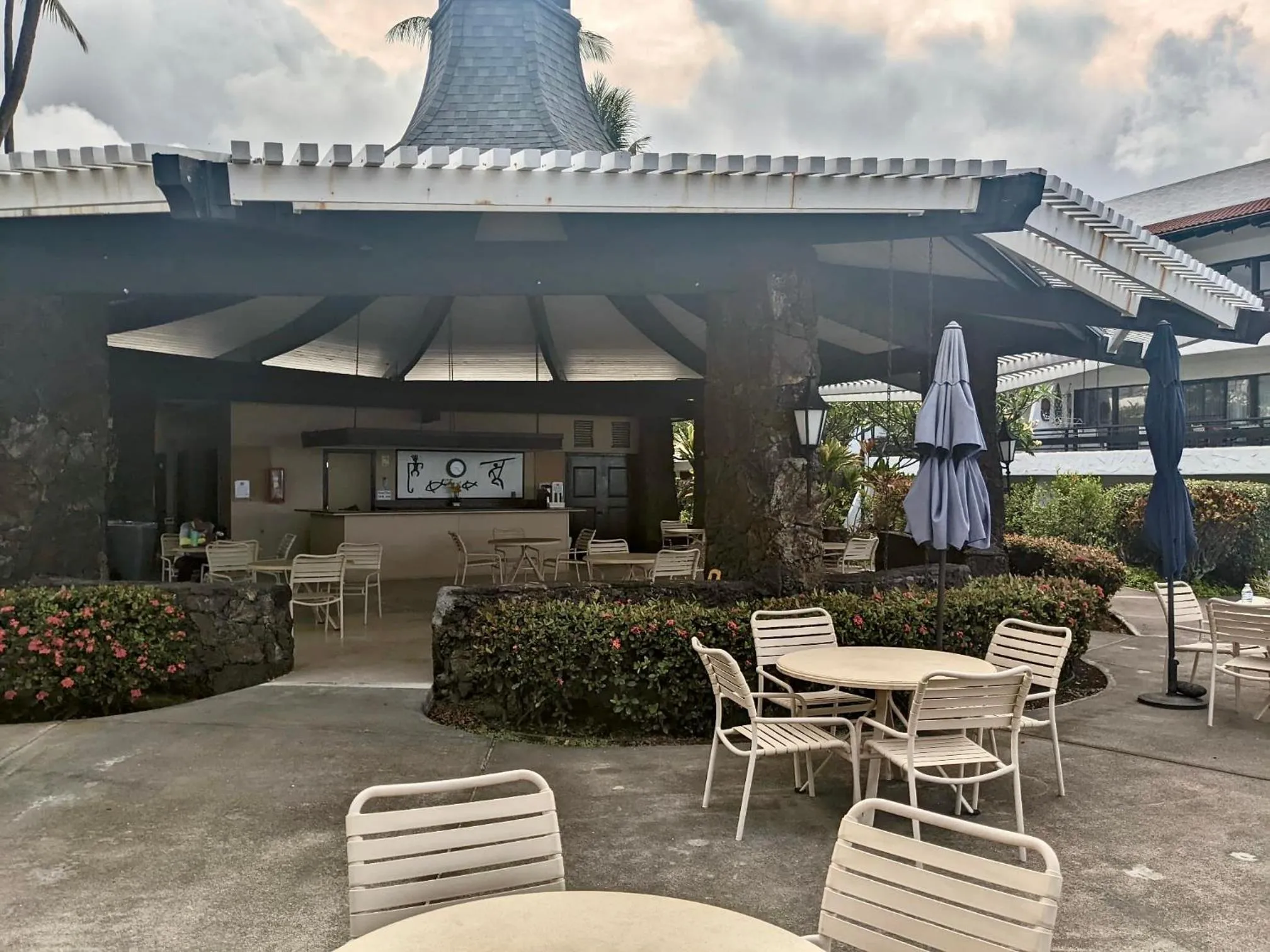 Lounge or bar in Unwind on Your Fantasy Hawaiian Vacation- 1BD/1BA Condo in Kailua-Kona, Hawaii