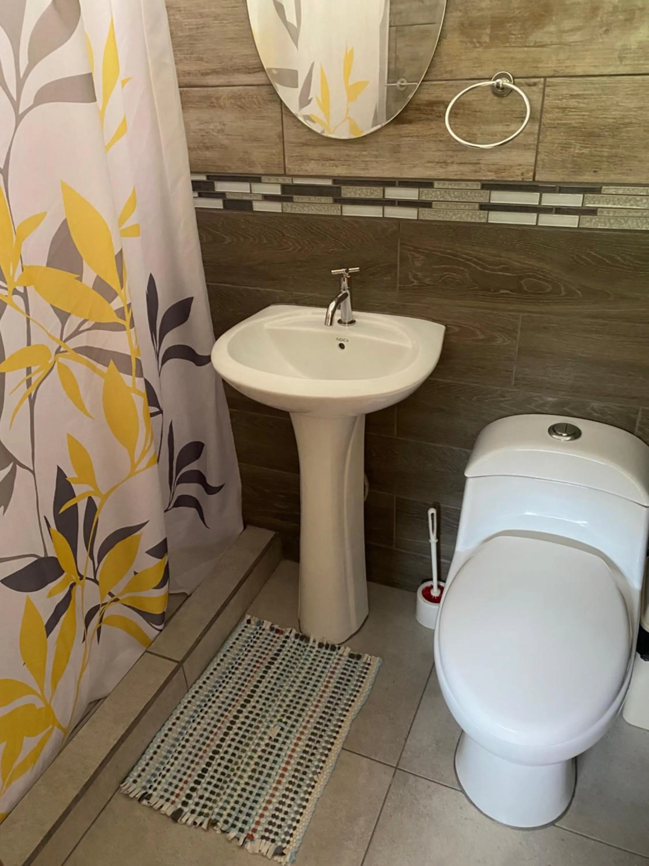 Toilet in Corcovado & Drake Inn