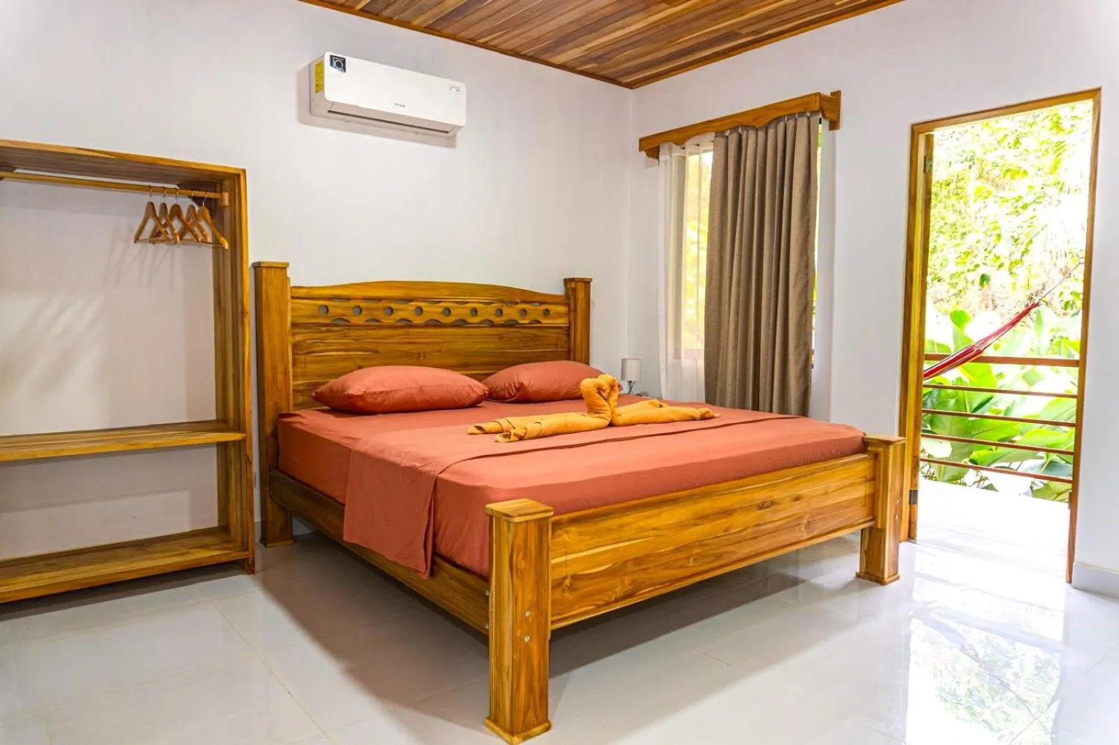 Bed in Corcovado & Drake Inn