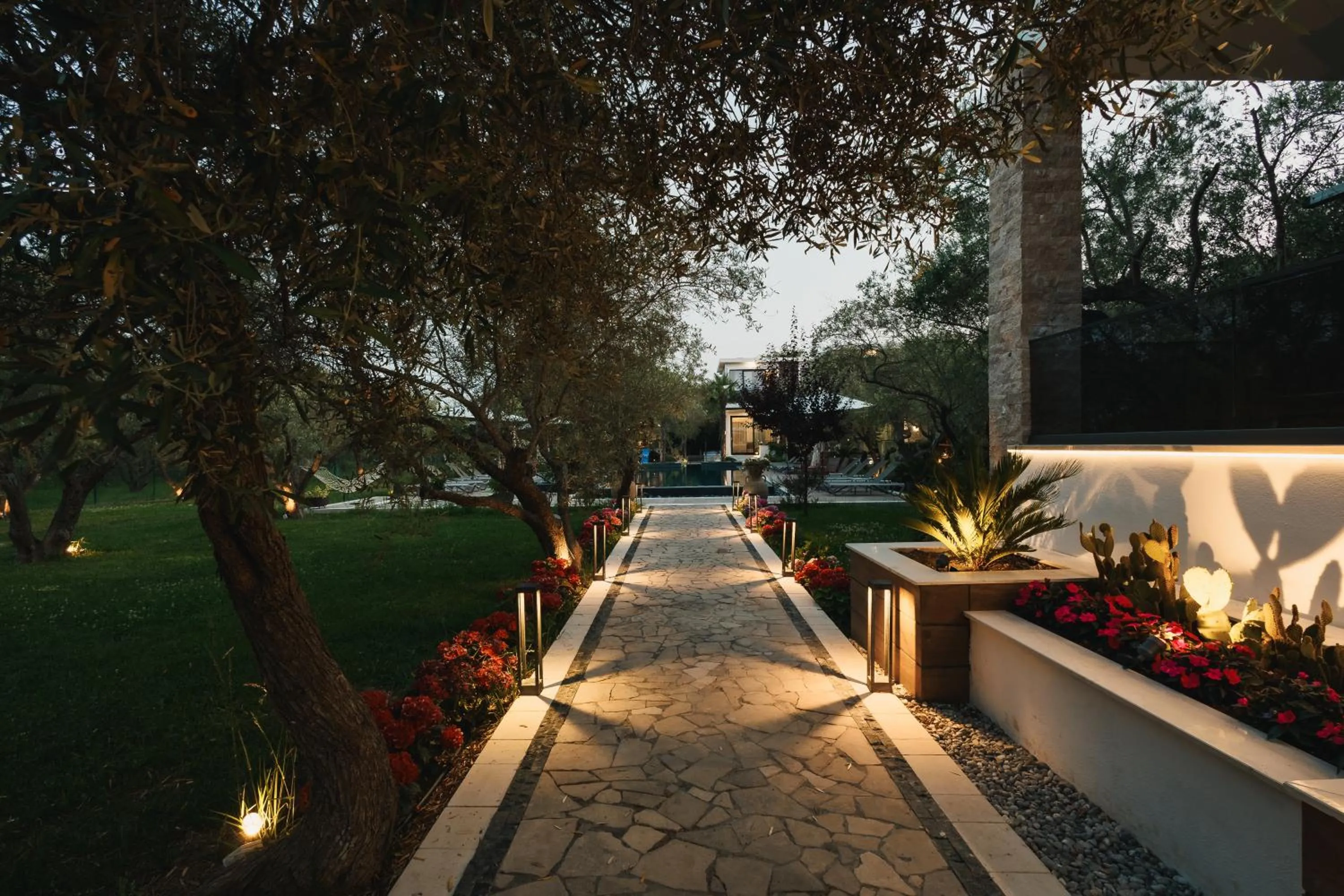 Giardino Lux Apartments