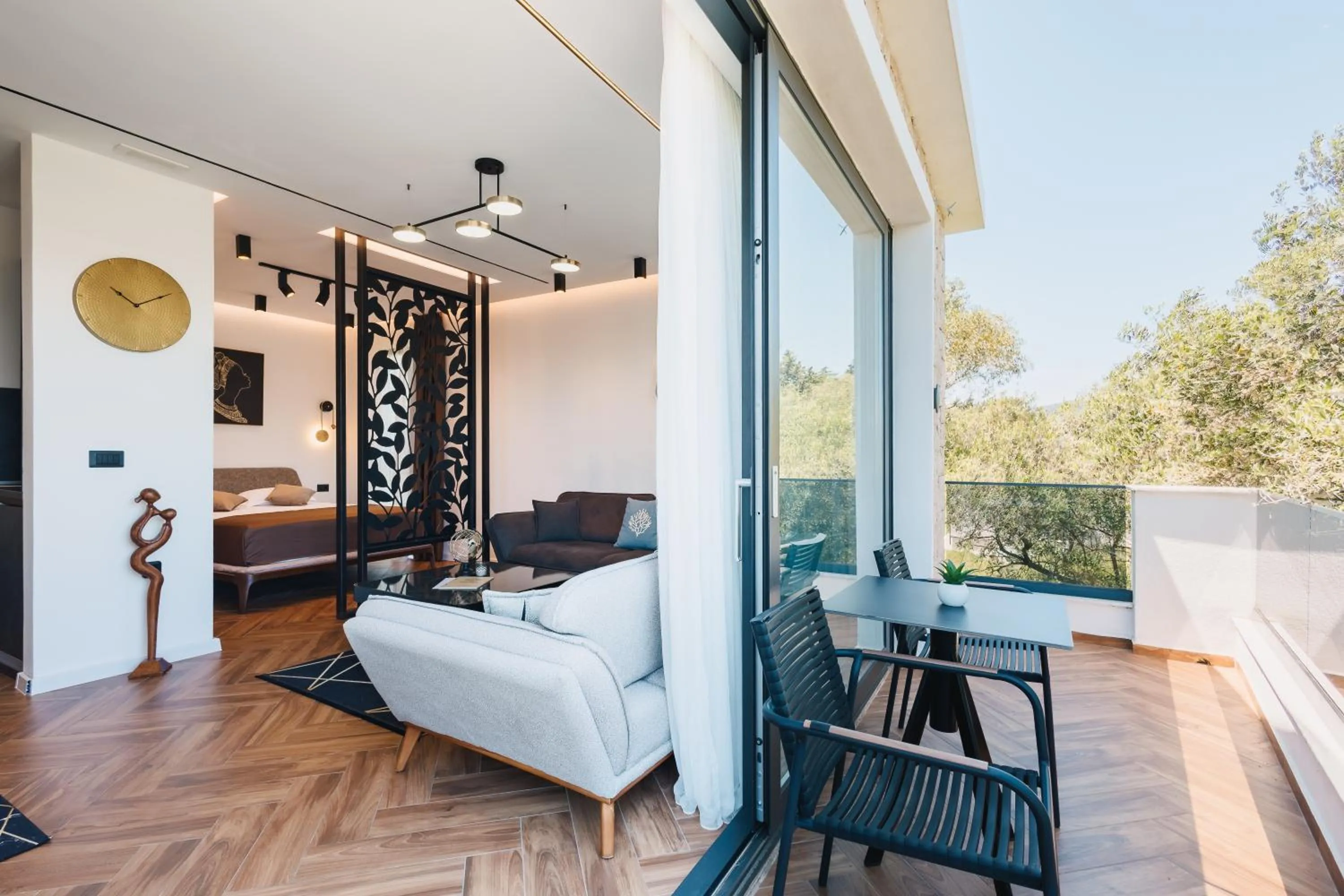 Giardino Lux Apartments