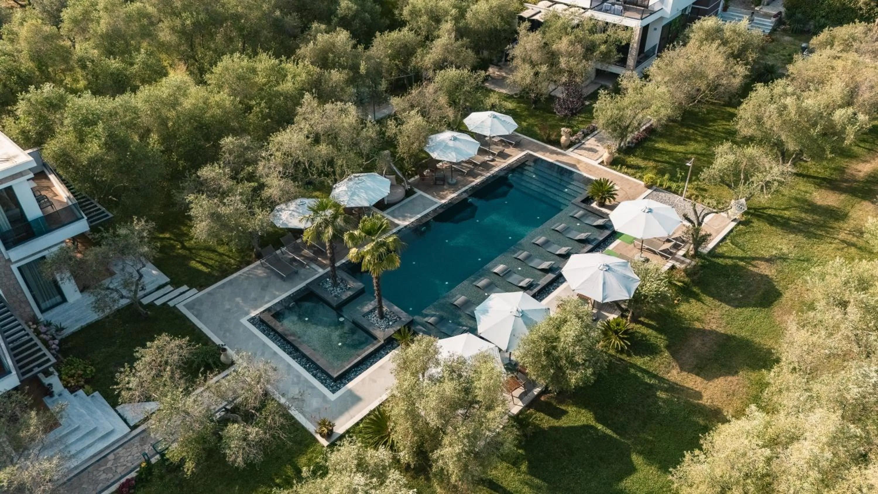 Giardino Lux Apartments