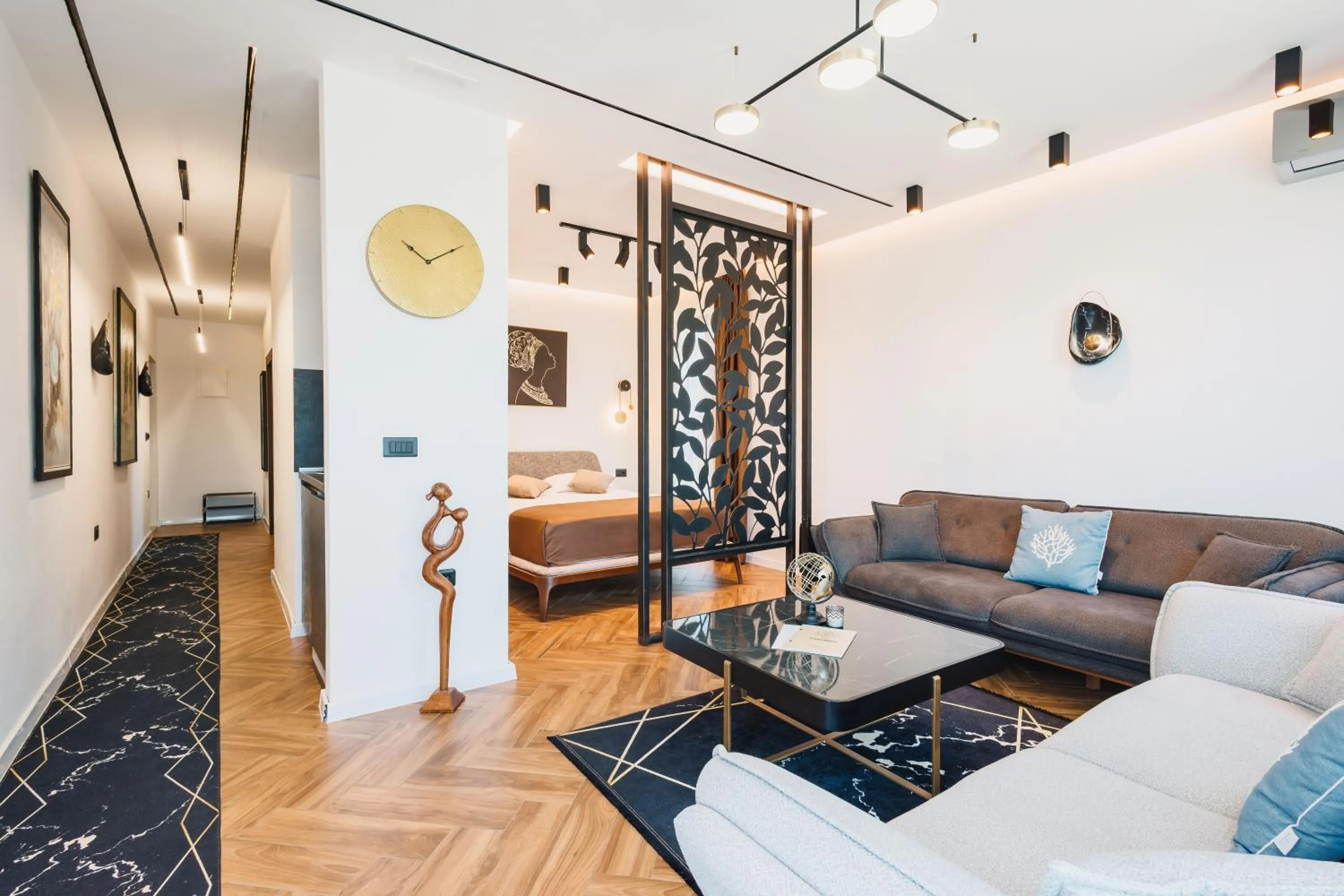 Giardino Lux Apartments